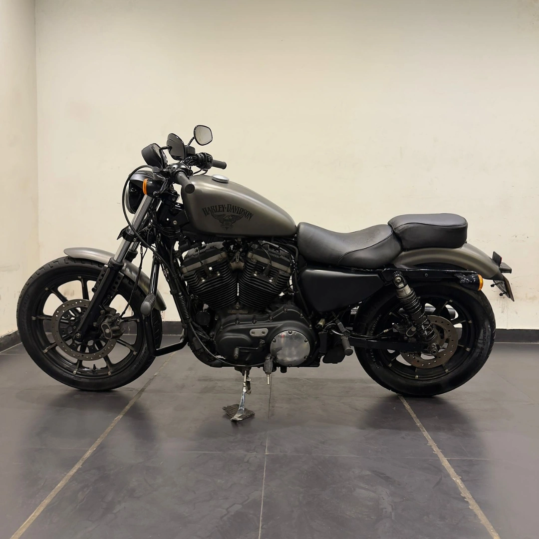HARLEY DAVIDSON IRON 883