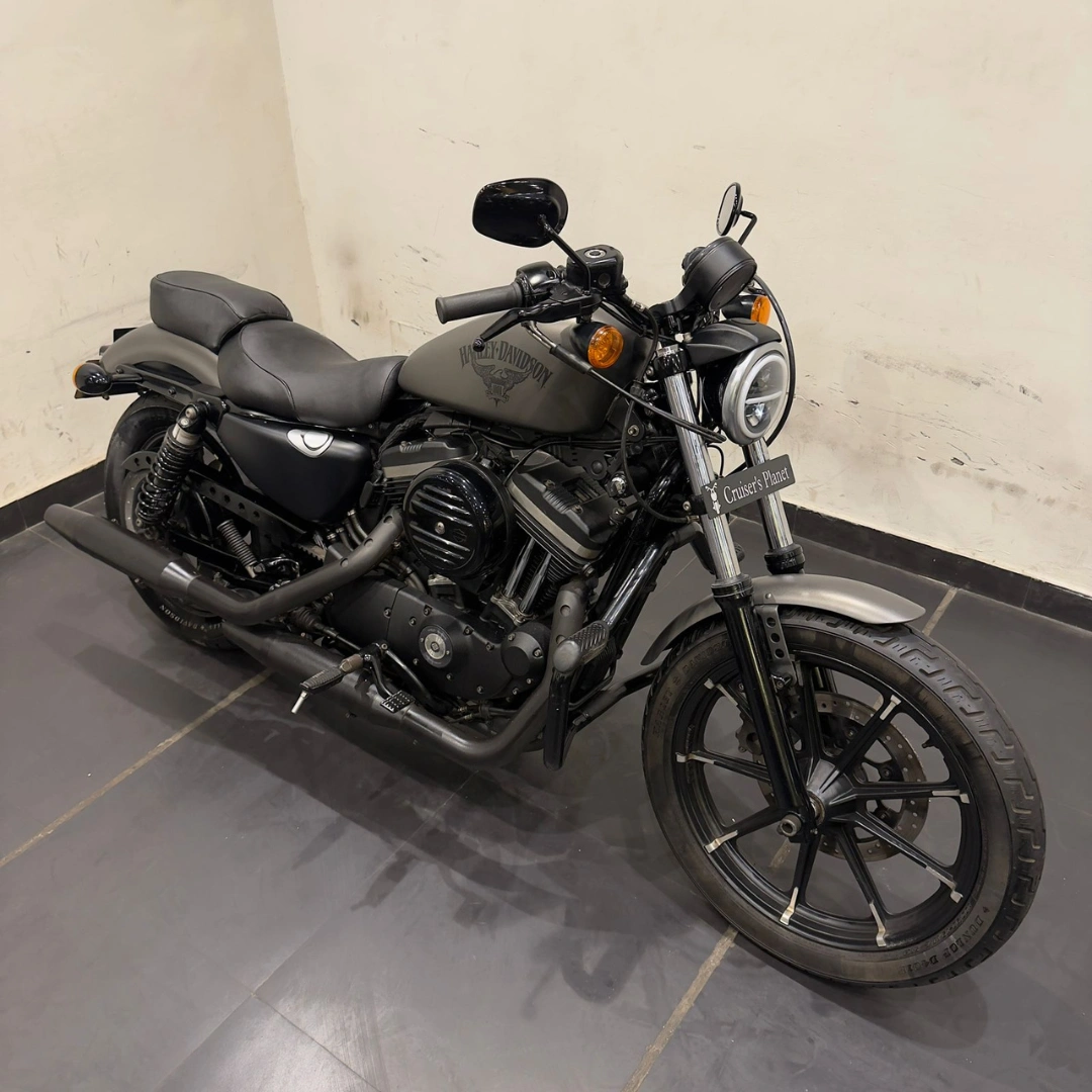 HARLEY DAVIDSON IRON 883