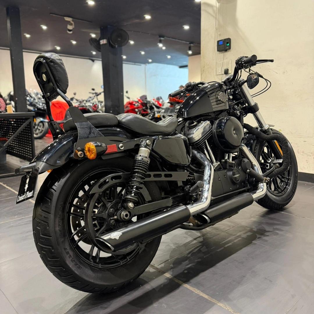 HARLEY DAVIDSON FORTY EIGHT