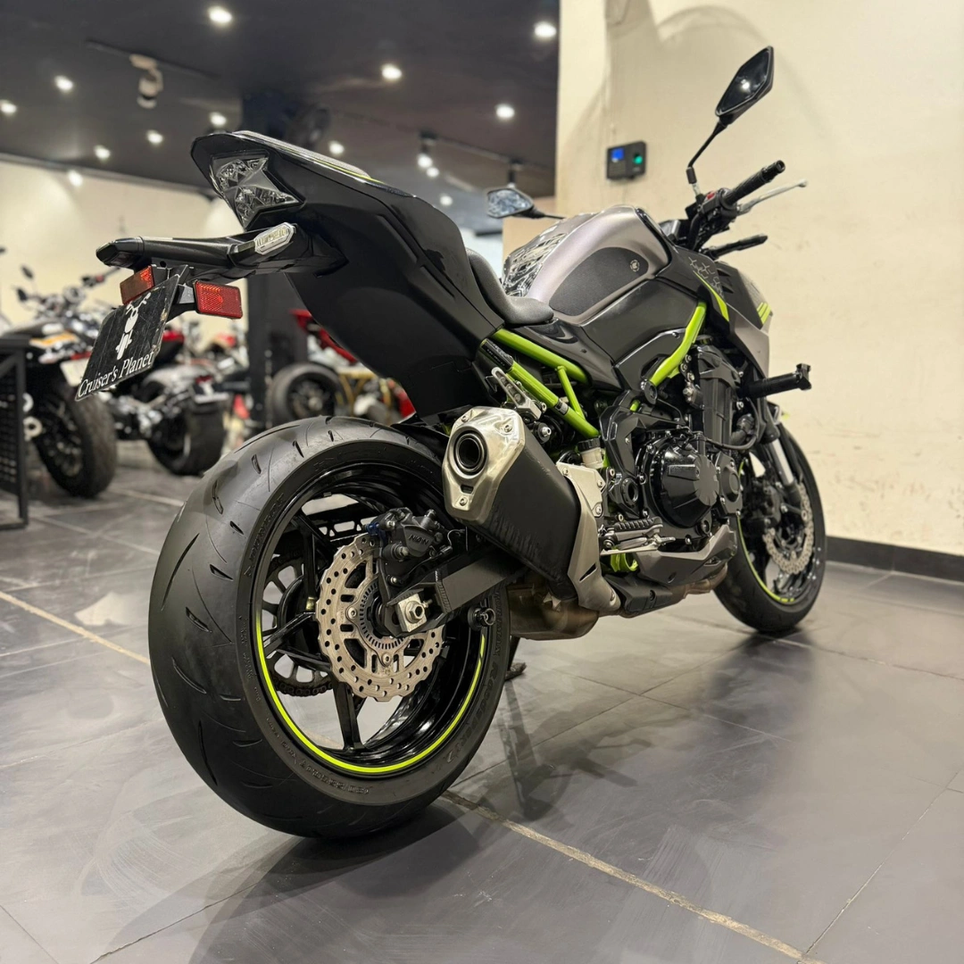 KAWASAKI Z900