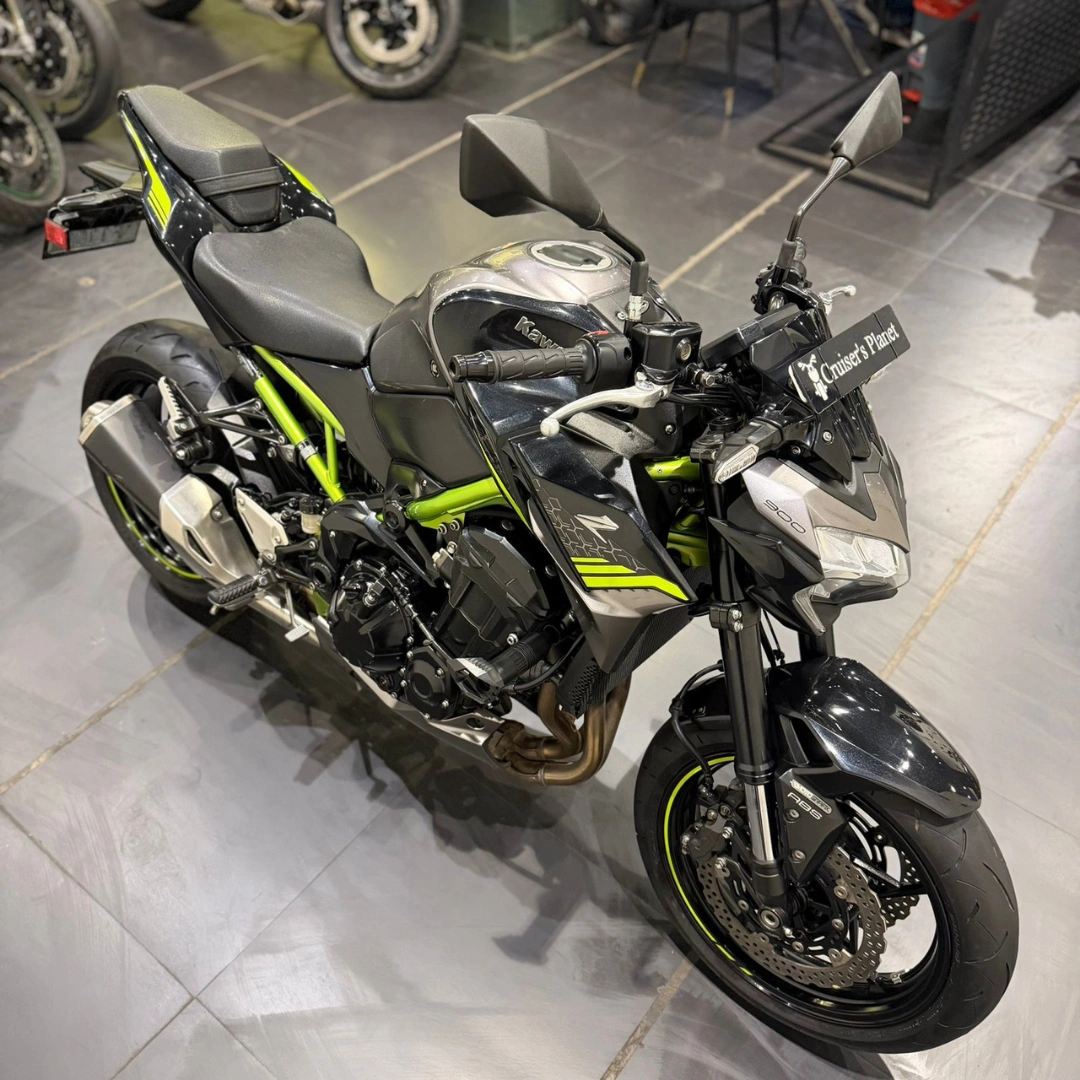 KAWASAKI Z900