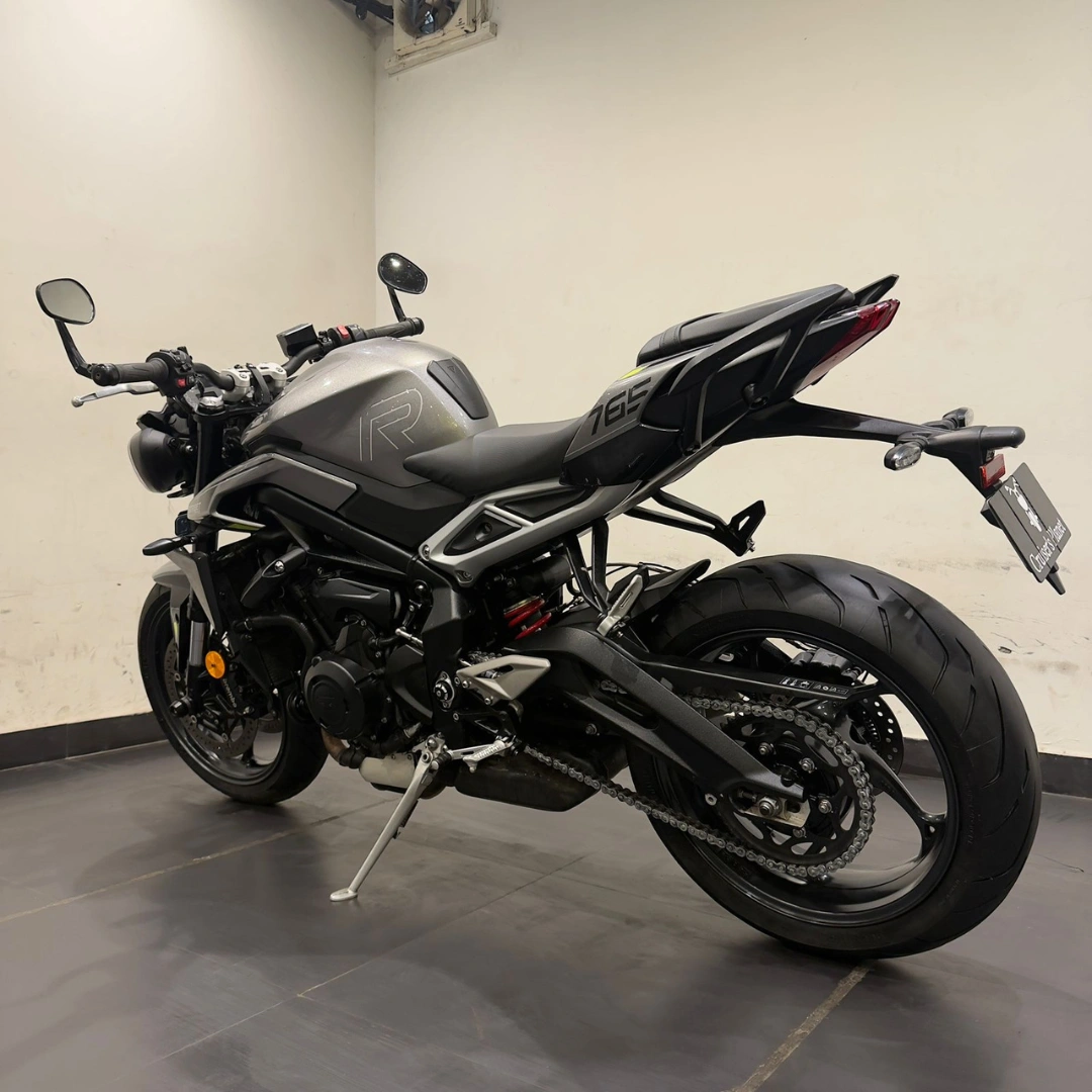 HARLEY DAVIDSON ROADSTER 1200