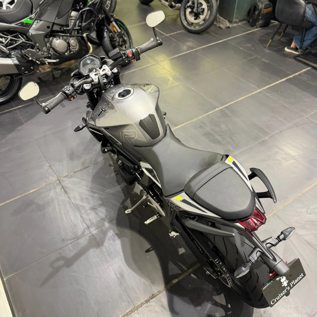 HARLEY DAVIDSON ROADSTER 1200