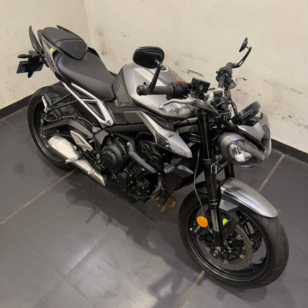HARLEY DAVIDSON ROADSTER 1200
