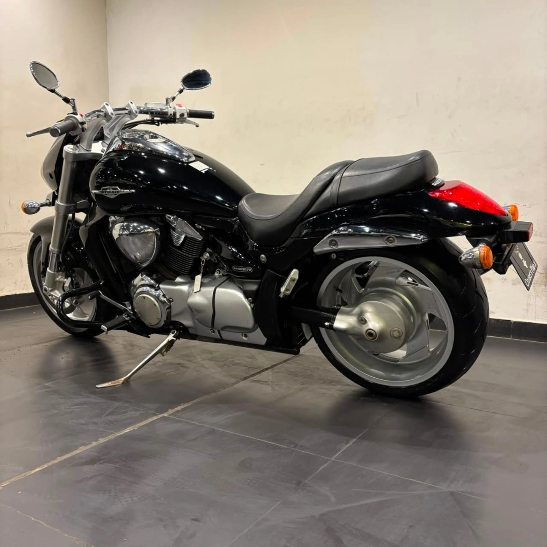SUZUKI M1800 R INTRUDER