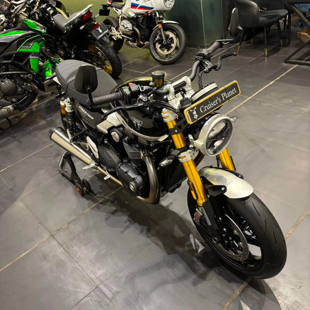 TRIUMPH SPEED TWIN 1200 RS