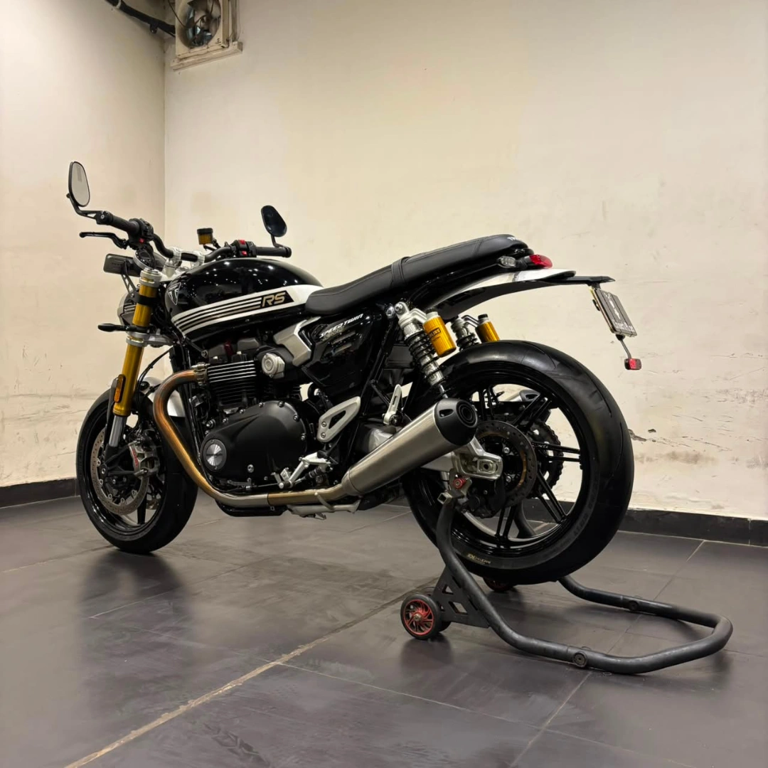 TRIUMPH SPEED TWIN 1200 RS