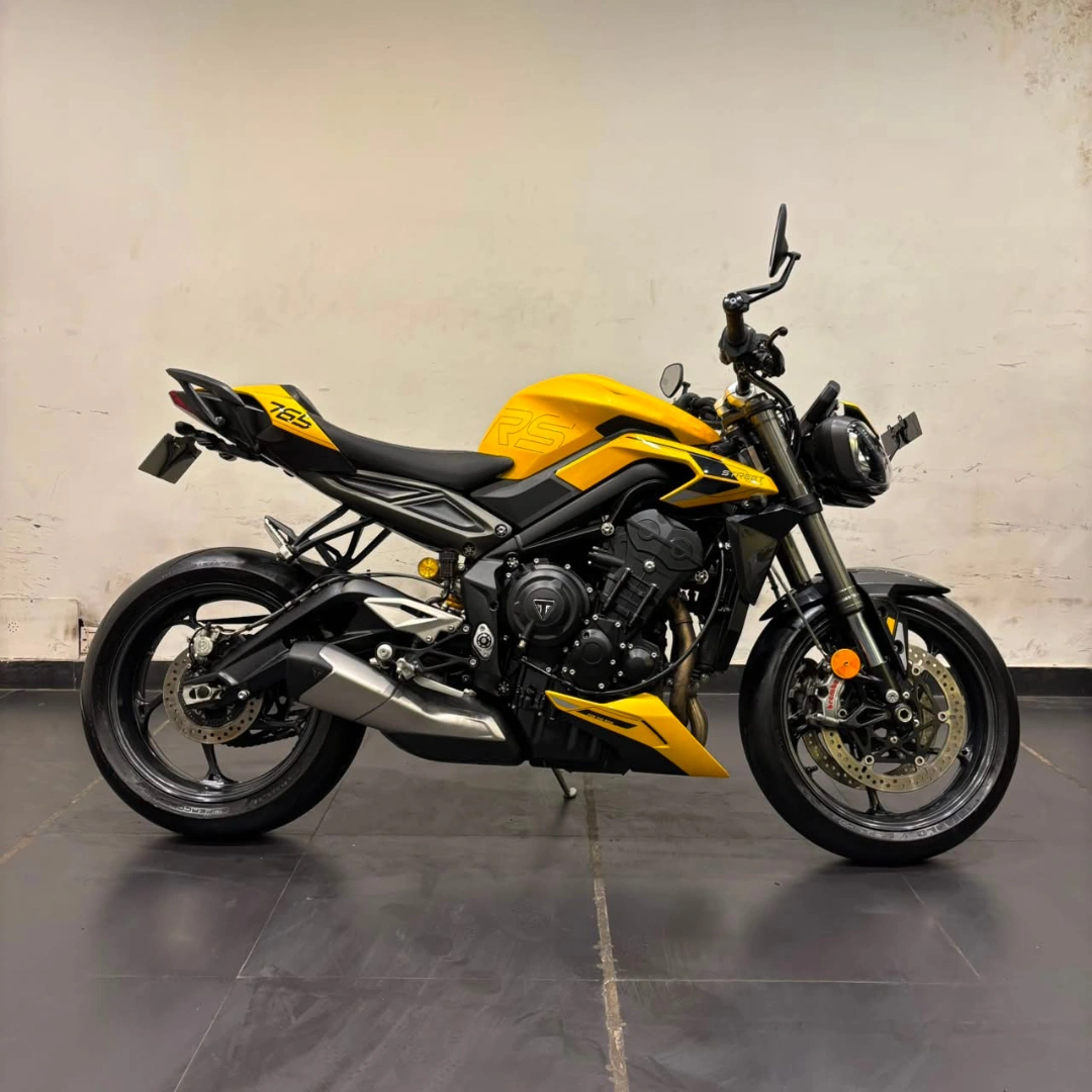 TRIUMPH STREET TRIPLE 765 RS