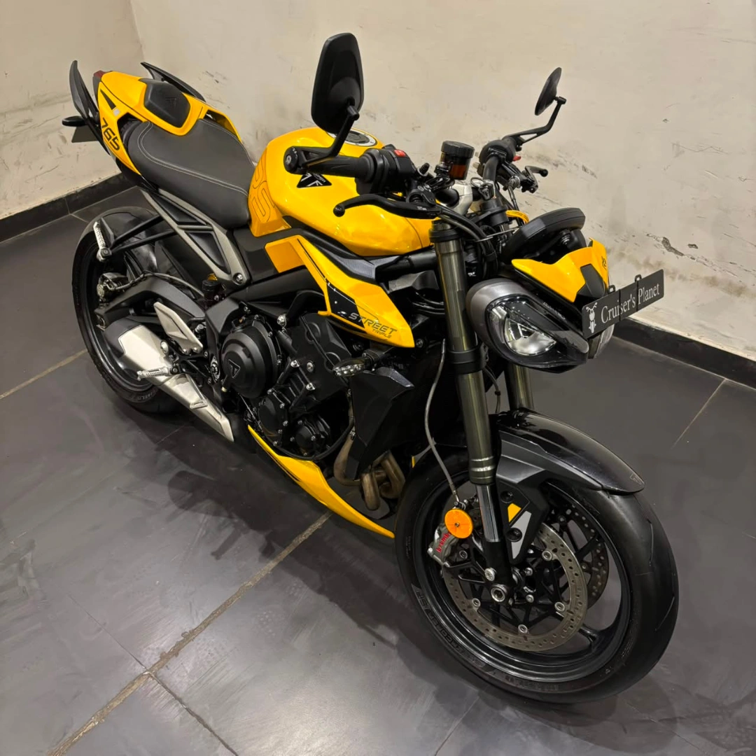 TRIUMPH STREET TRIPLE 765 RS