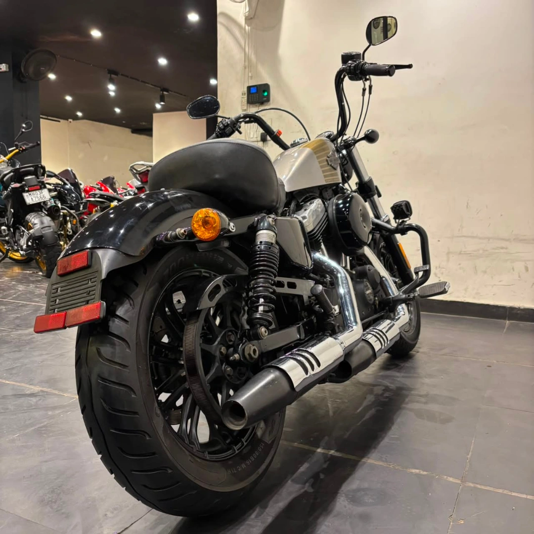 HARLEY DAVIDSON FORTY EIGHT 2