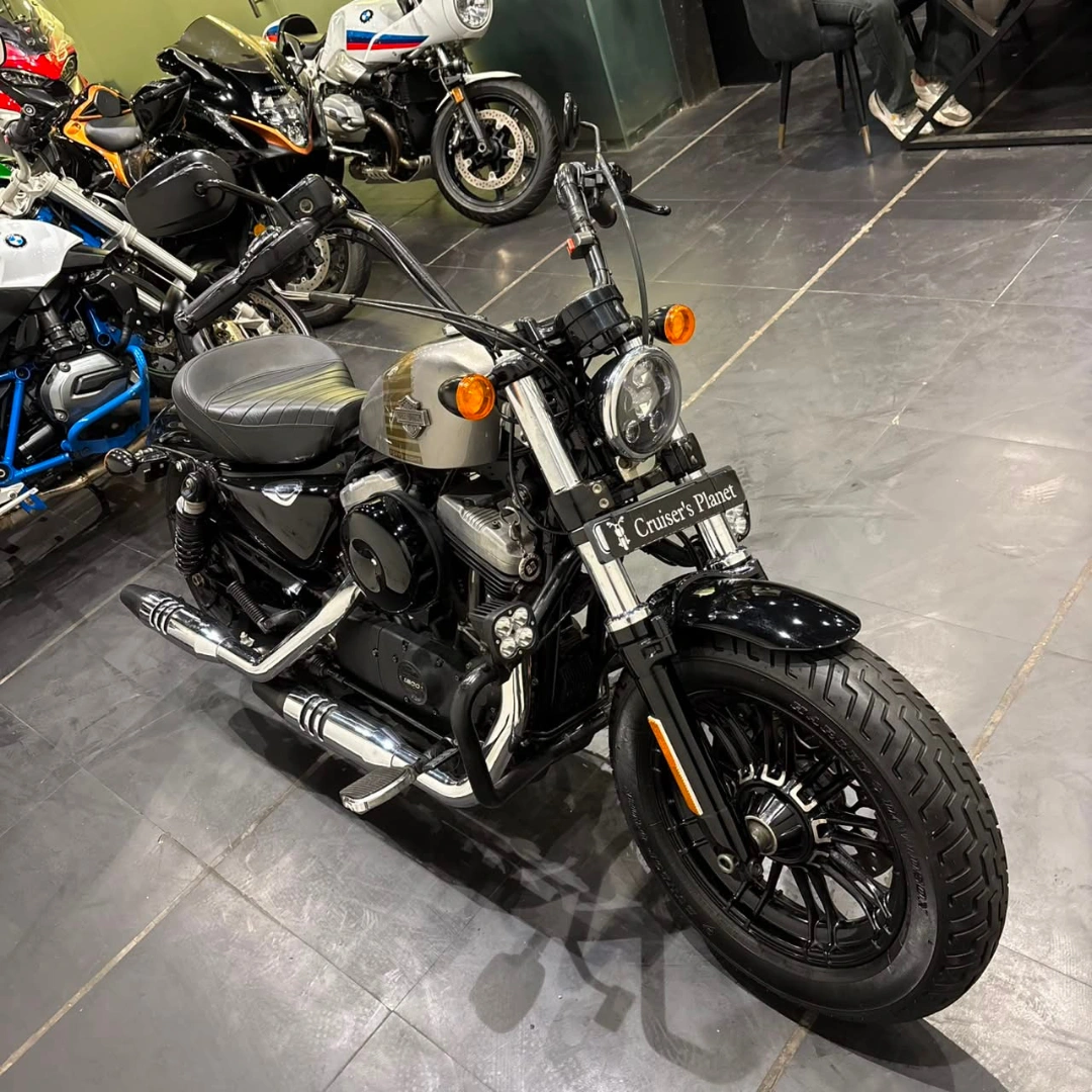 HARLEY DAVIDSON FORTY EIGHT 2