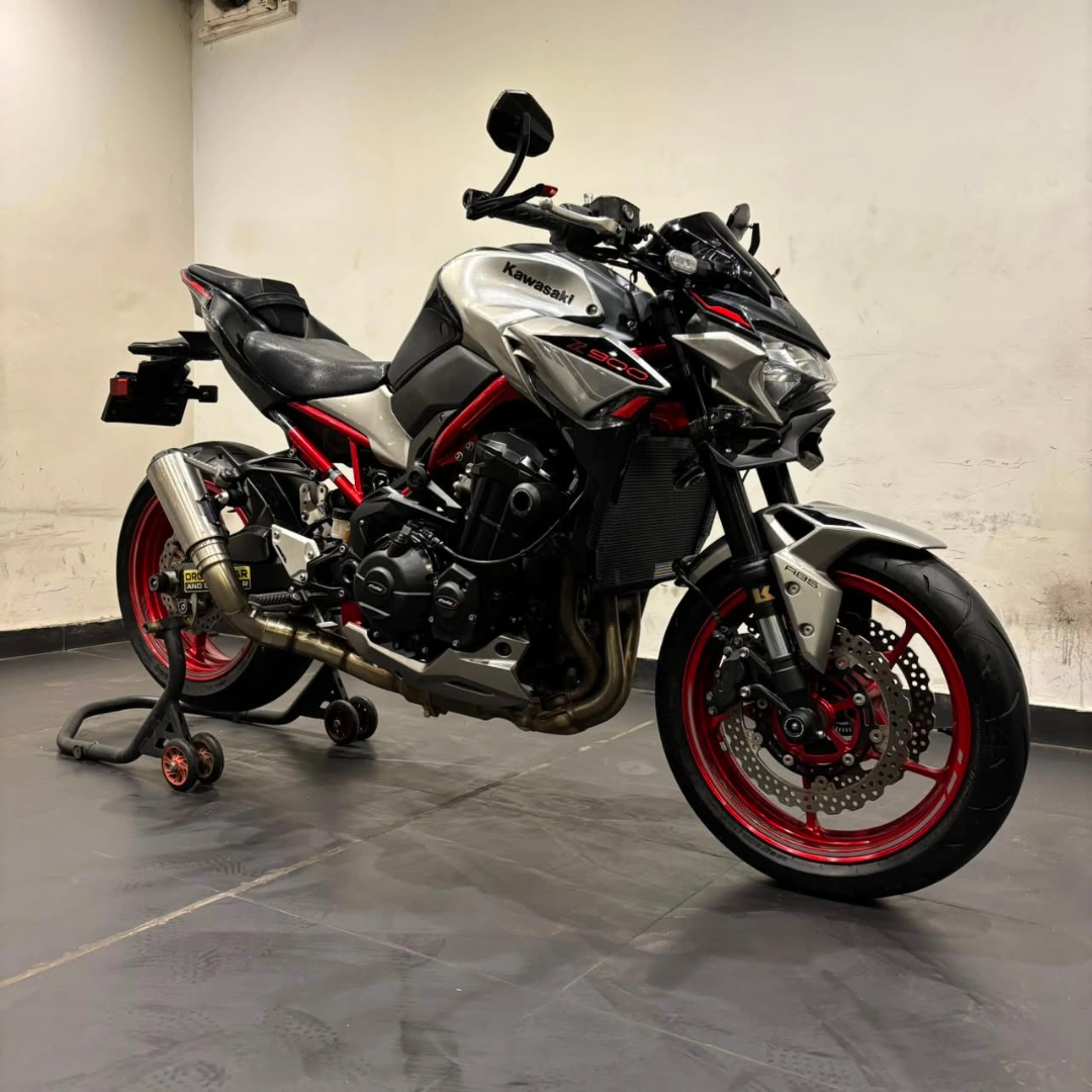 KAWASAKI Z900 2