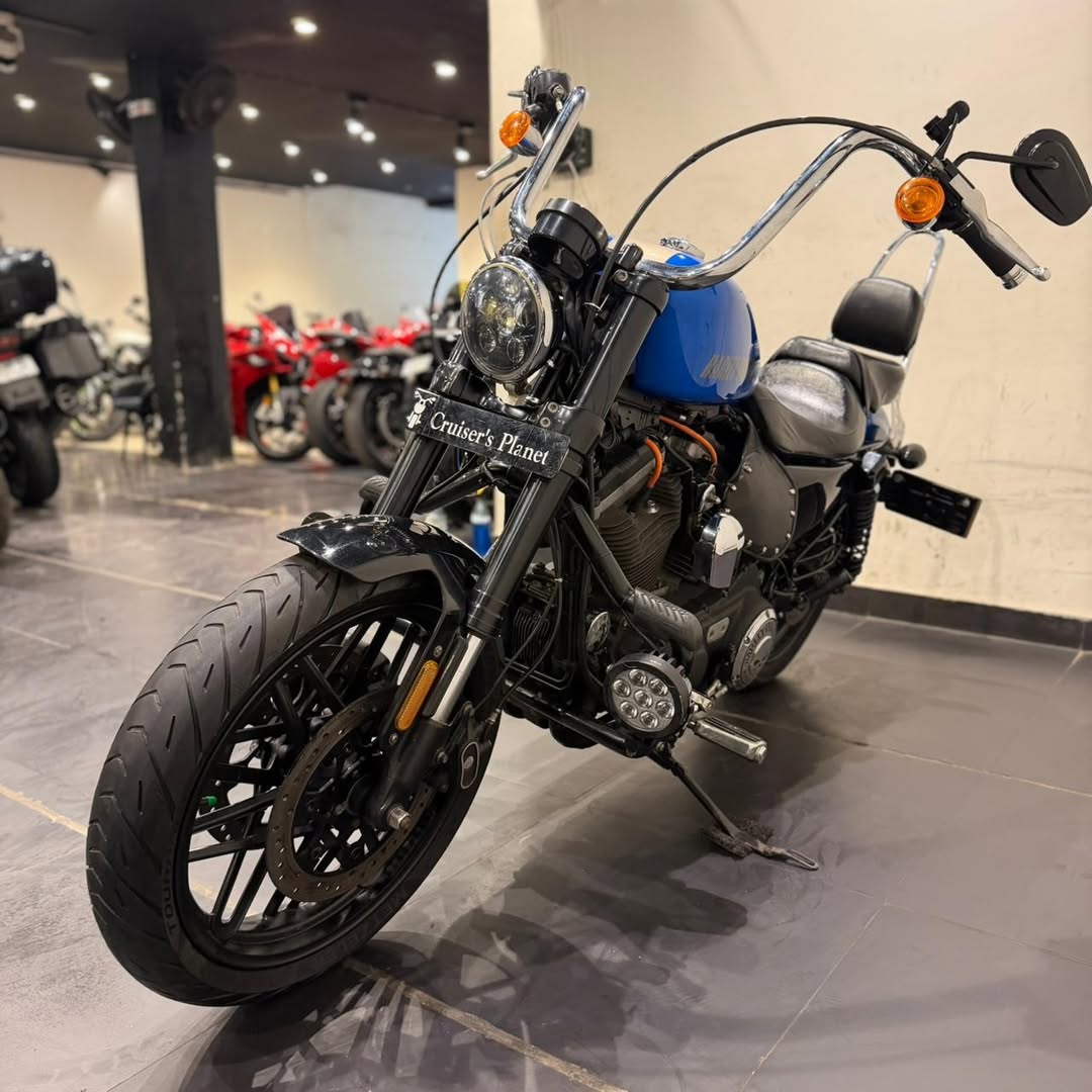 HARLEY DAVIDSON ROADSTER 1200