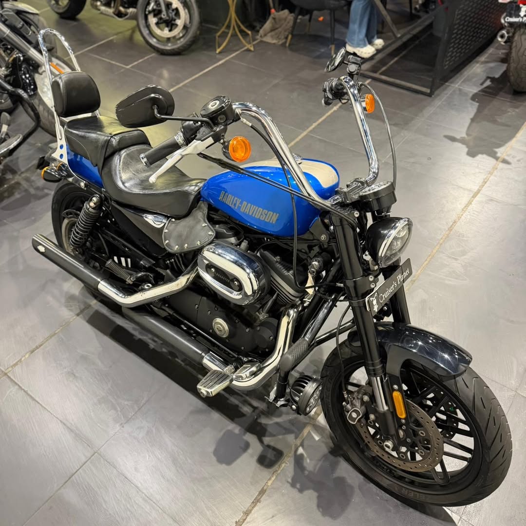 HARLEY DAVIDSON ROADSTER 1200