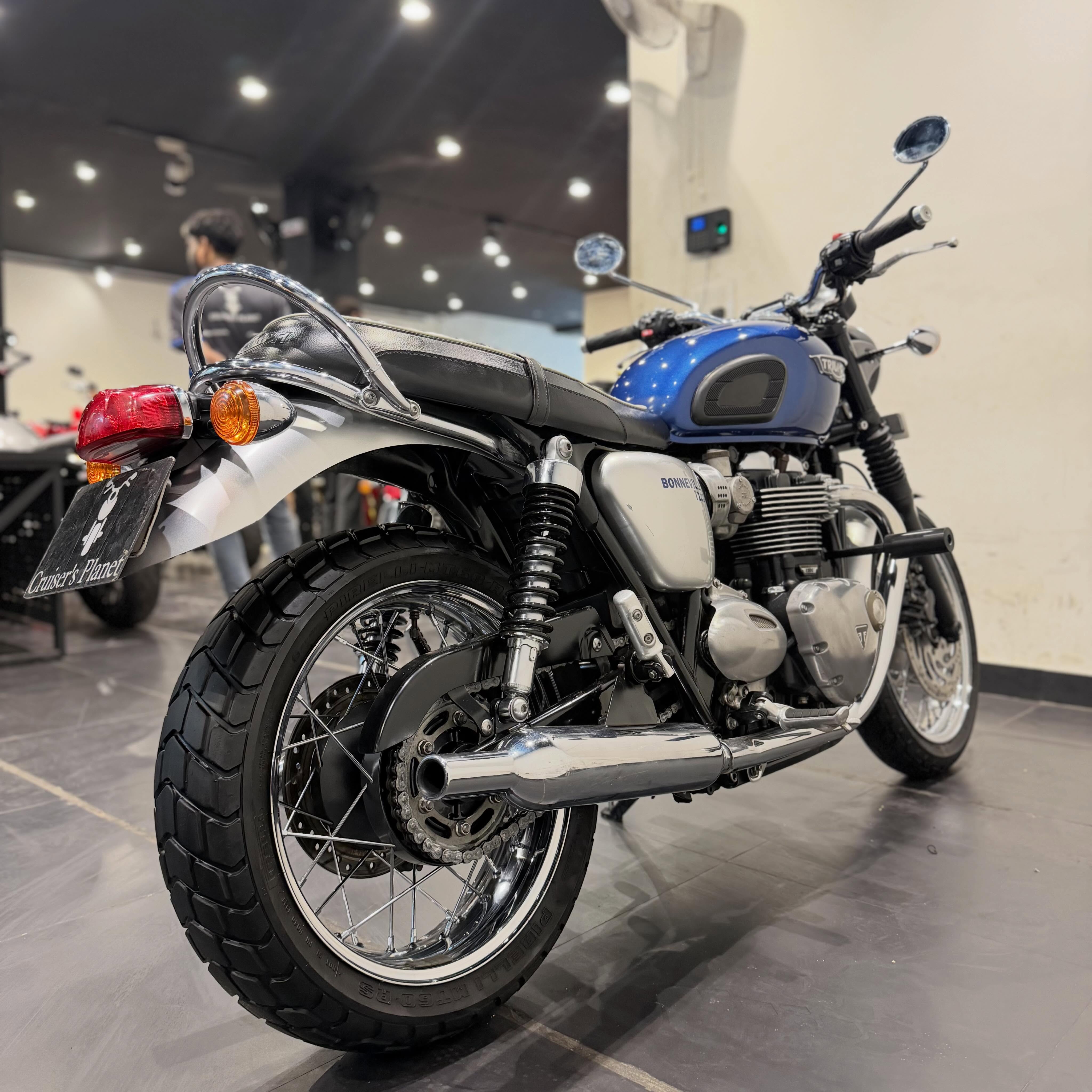 TRIUMPH BONNEVILLE T120