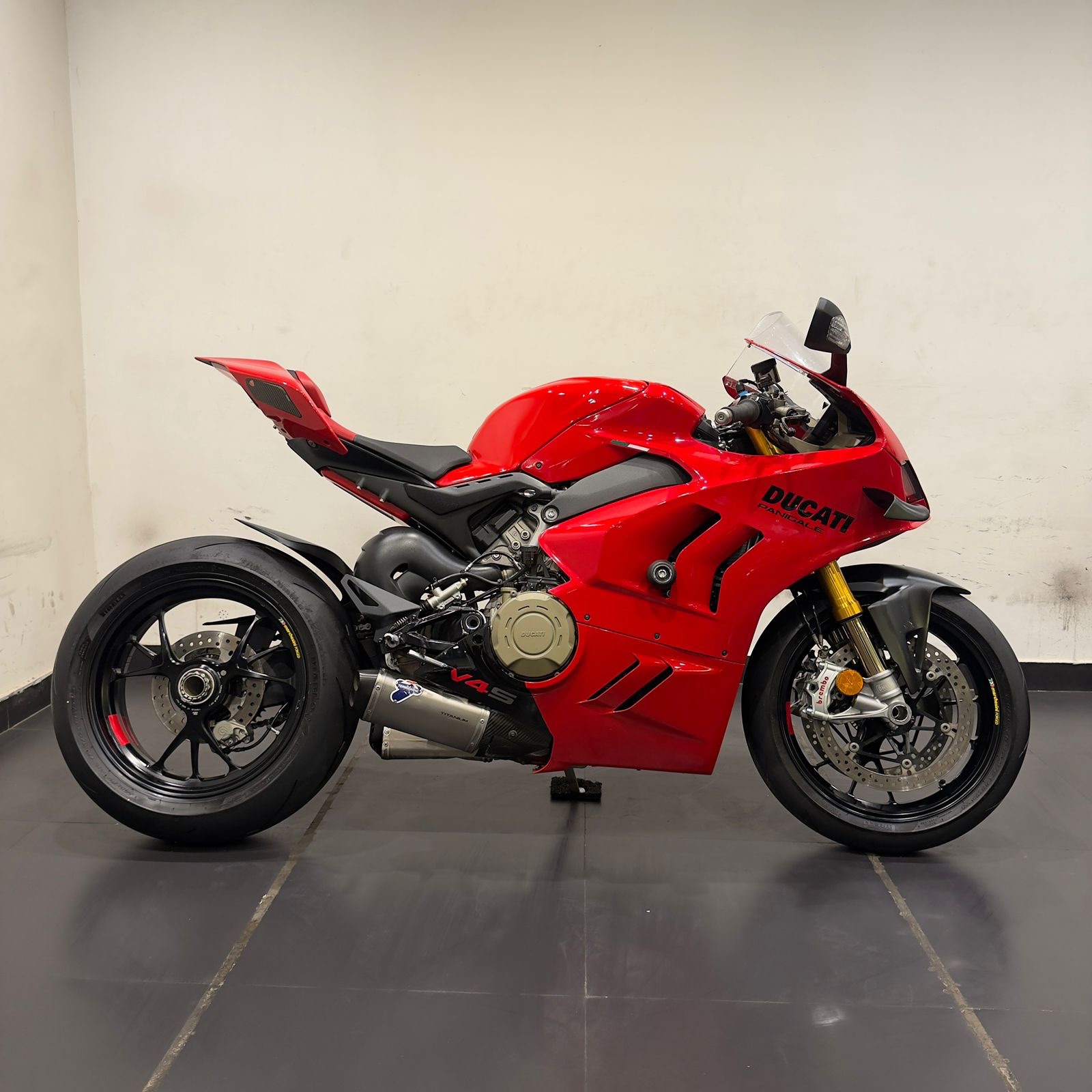 DUCATI PANIGALE V4S WITH Termignoni  Exhaust