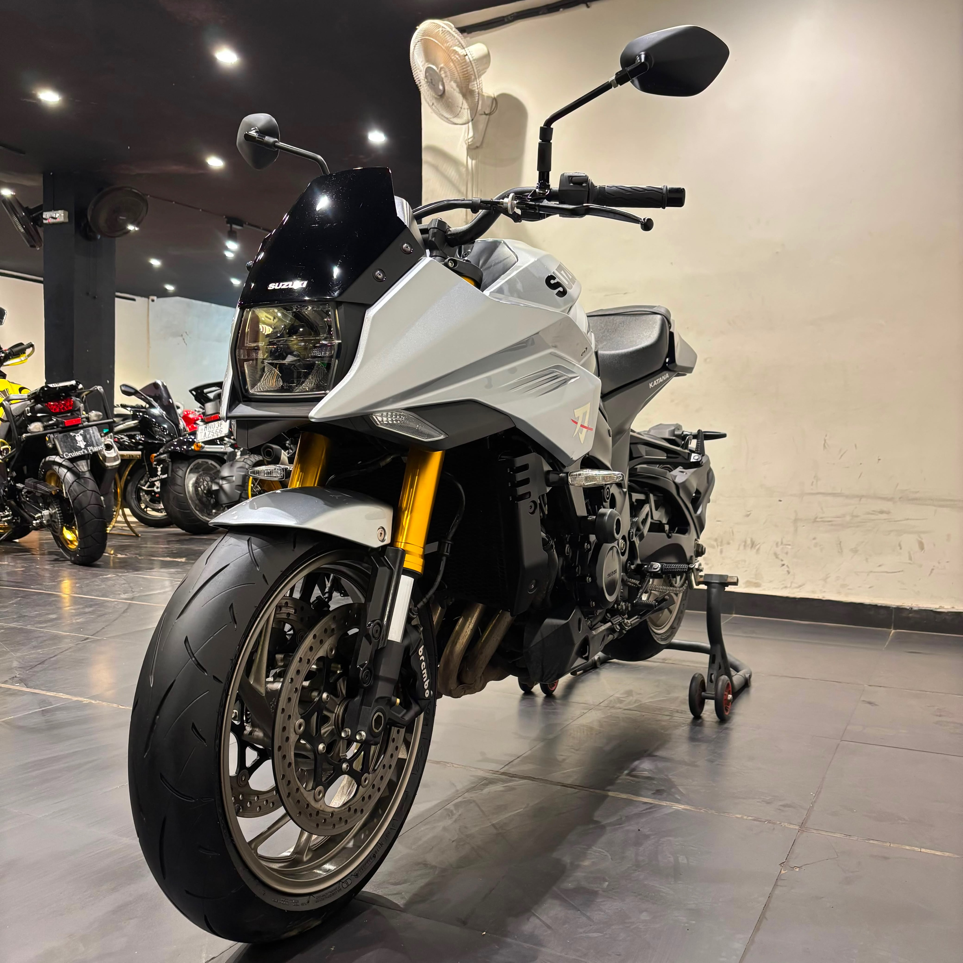 SUZUKI KATANA