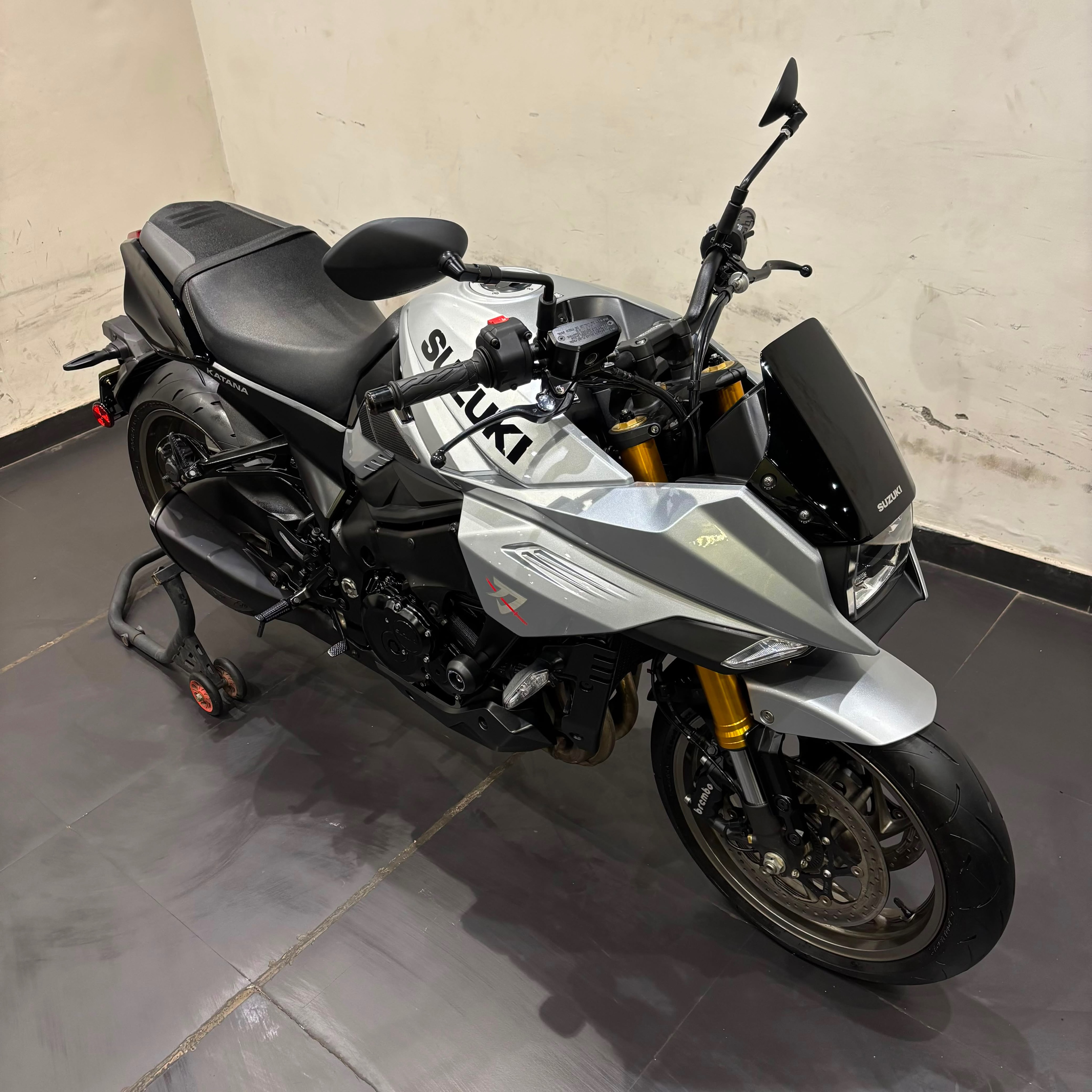 SUZUKI KATANA