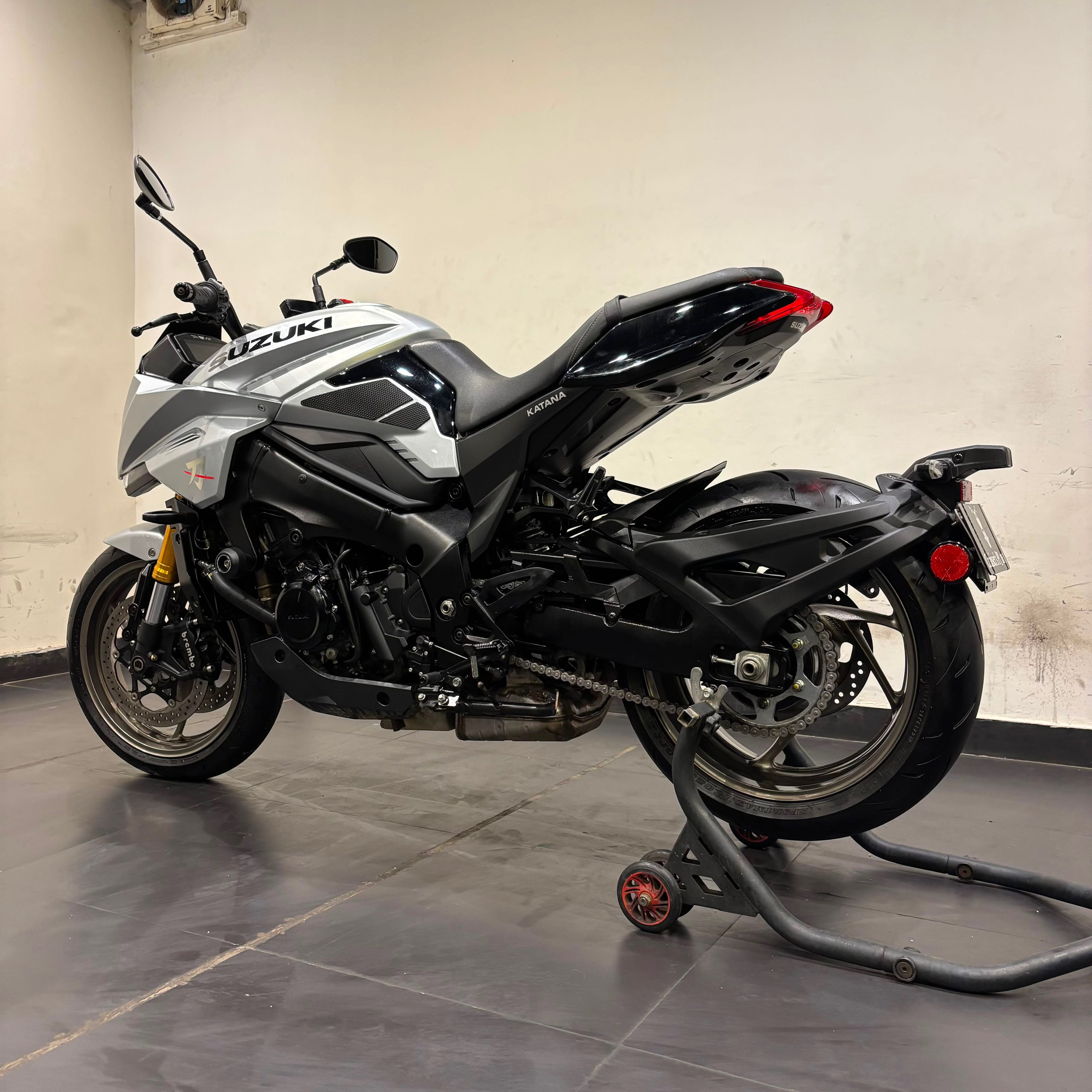 SUZUKI KATANA