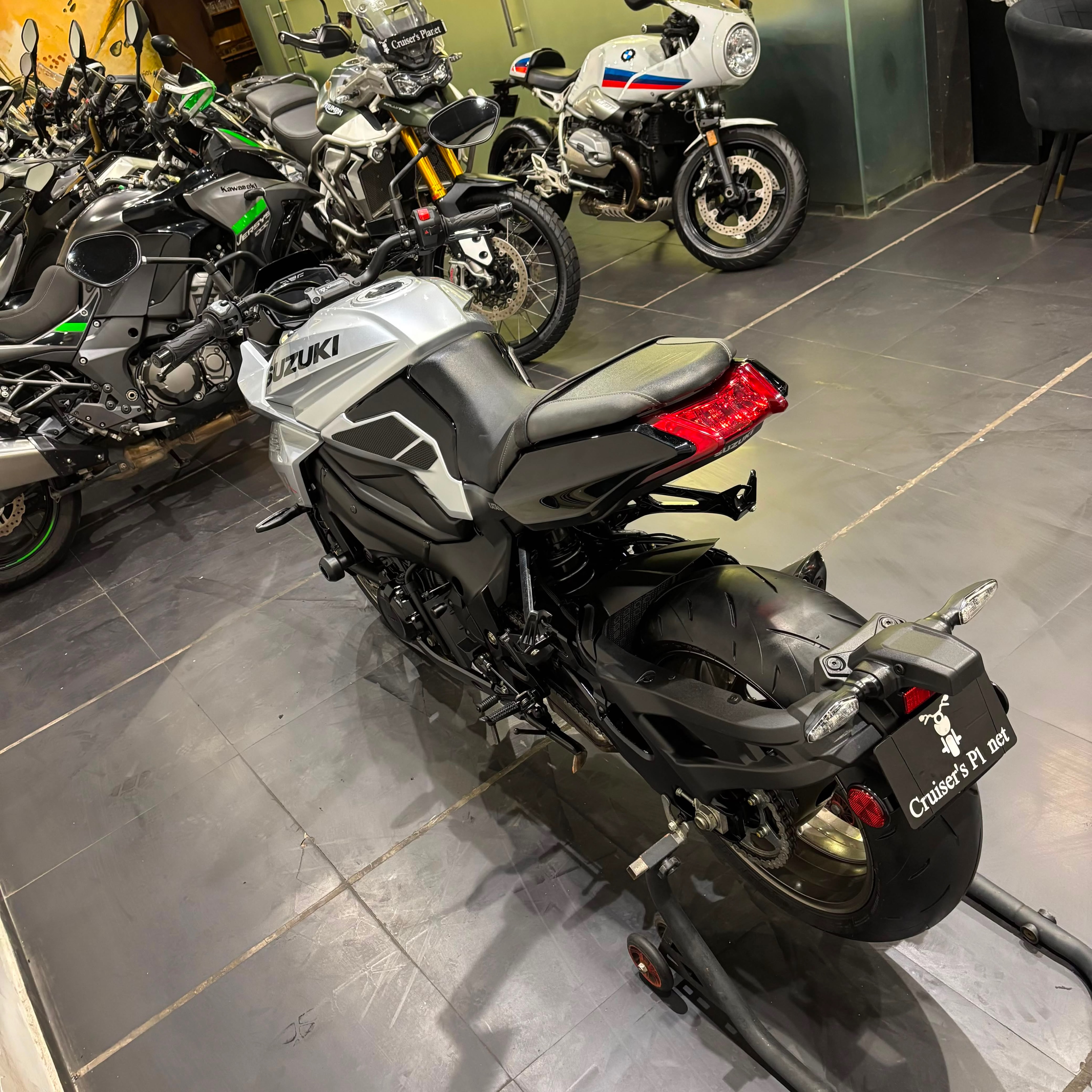 SUZUKI KATANA