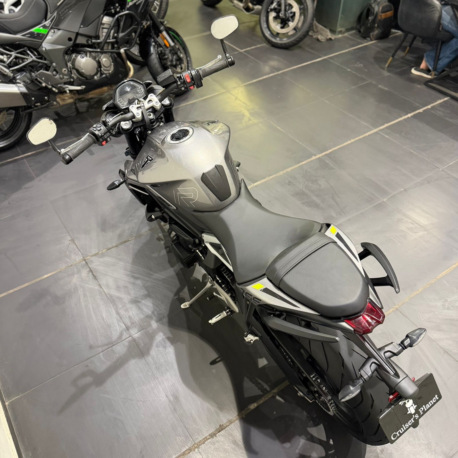 TRIUMPH STREET TRIPLE R
