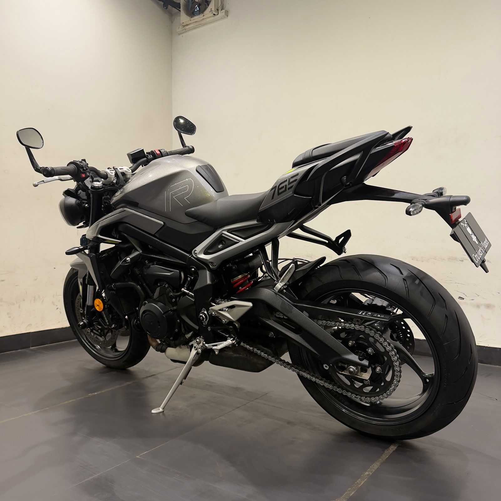 TRIUMPH STREET TRIPLE R