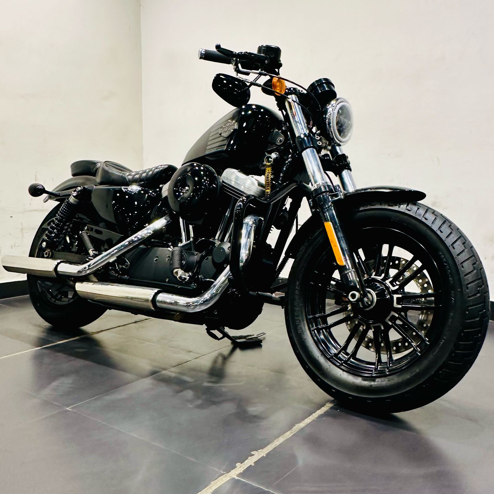 HARLEY DAVIDSON FORTY EIGHT