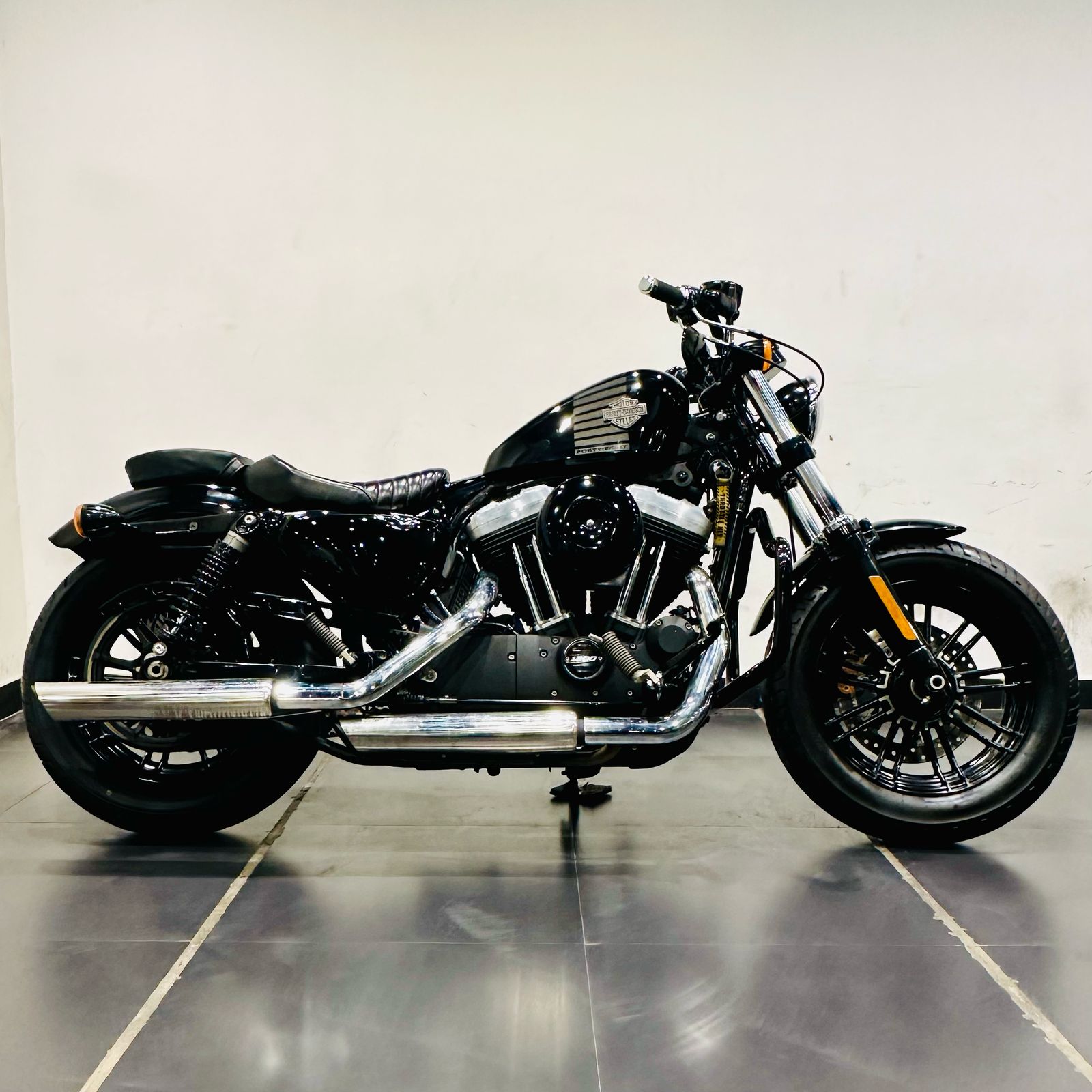 HARLEY DAVIDSON FORTY EIGHT