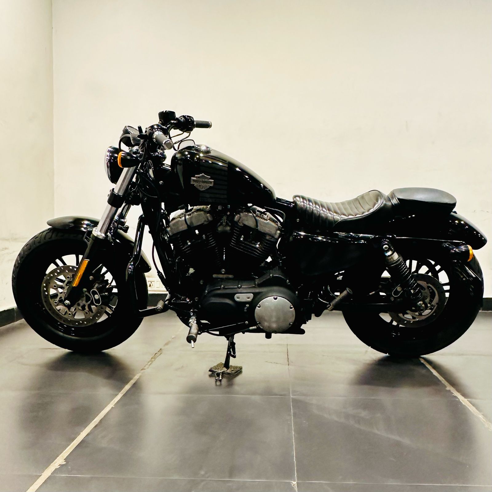 HARLEY DAVIDSON FORTY EIGHT