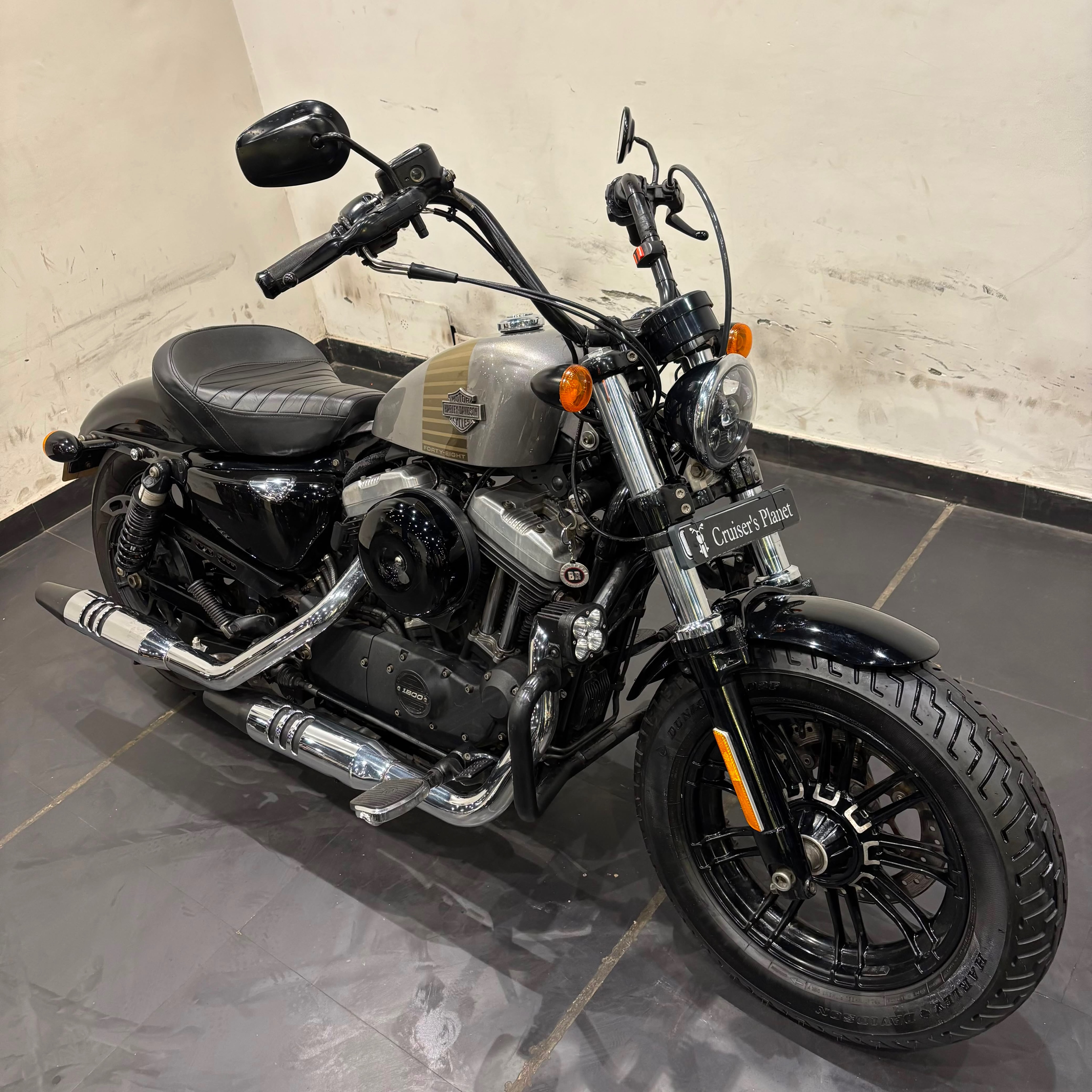 HARLEY DAVIDSON FORTY EIGHT (GREY)