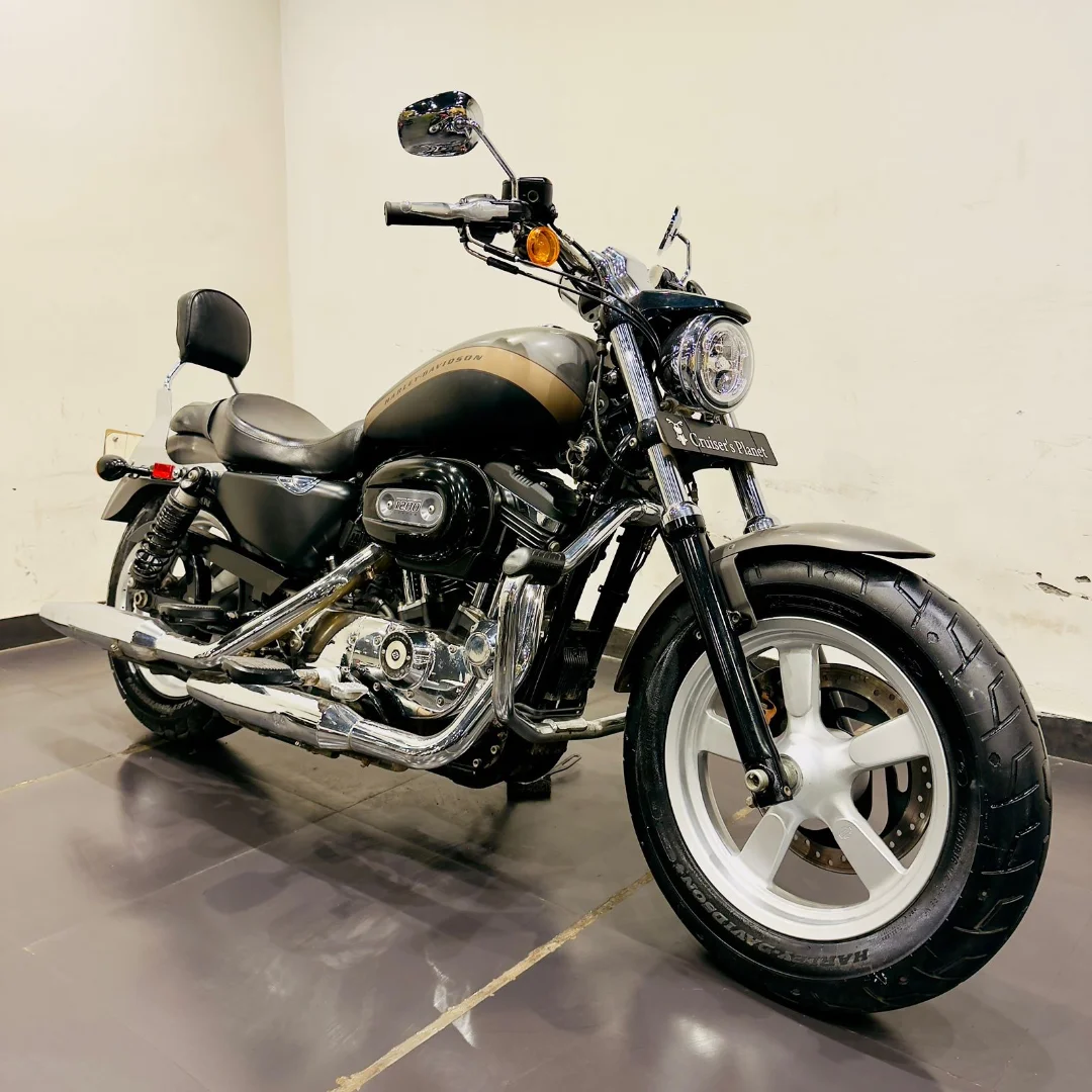 HARLEY DAVIDSON CUSTOM 1200