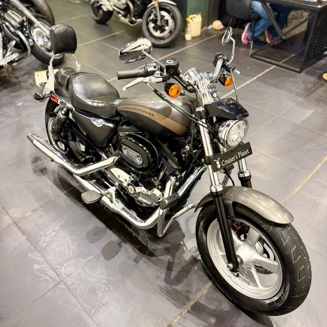HARLEY DAVIDSON CUSTOM 1200