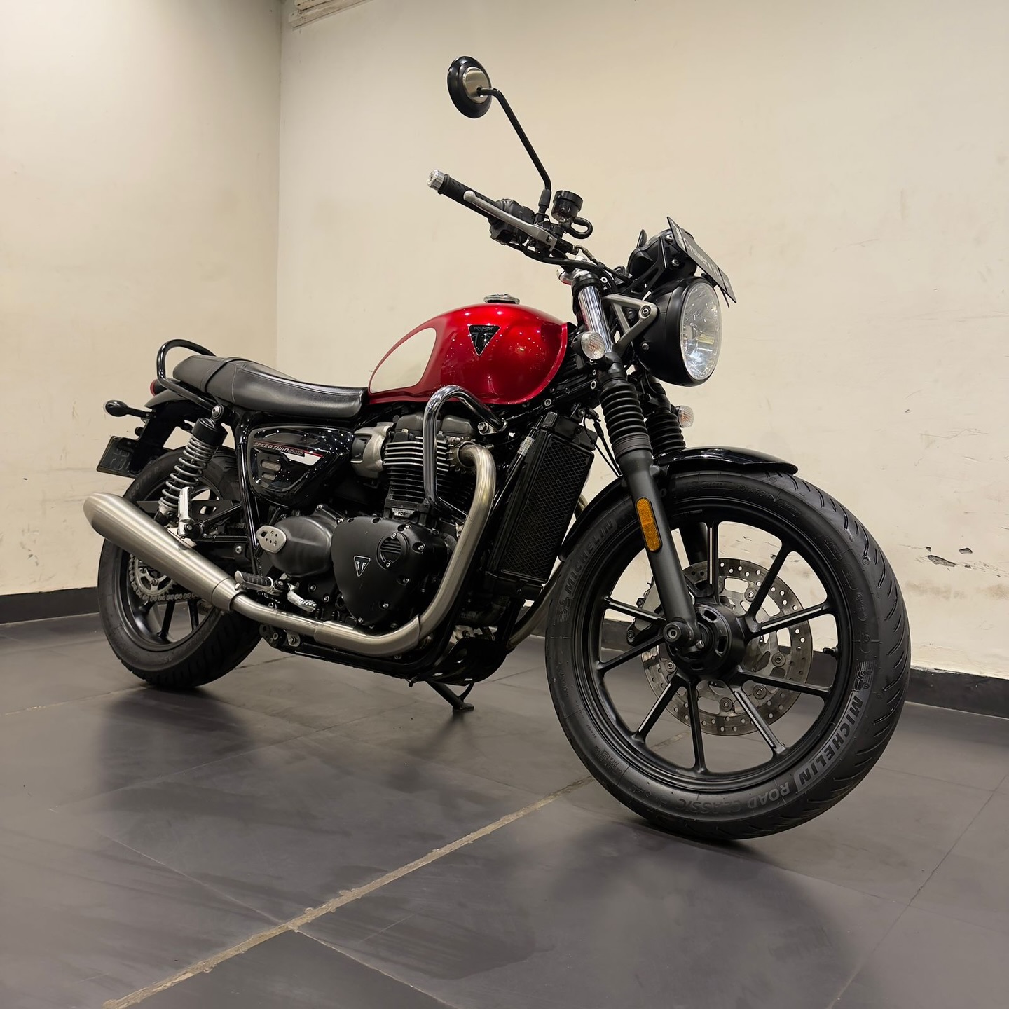 TRIUMPH SPEED TWIN 900