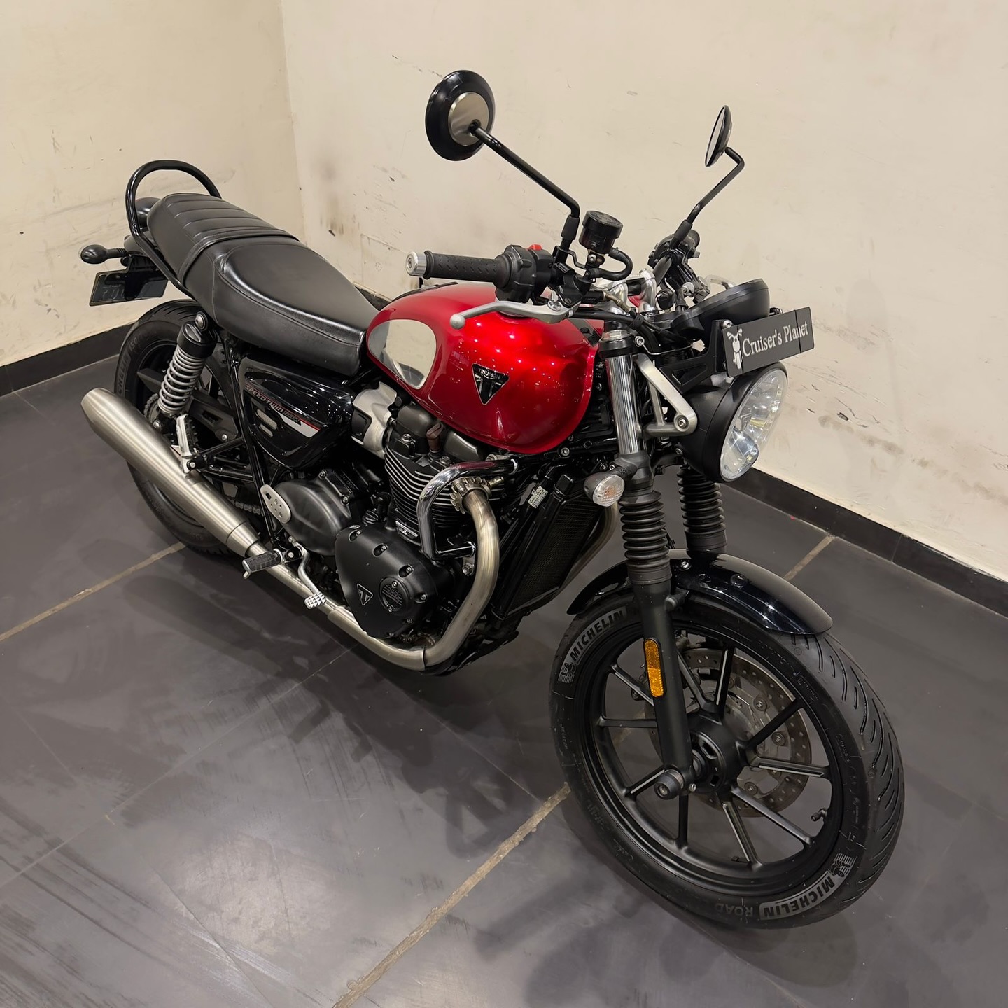 TRIUMPH SPEED TWIN 900