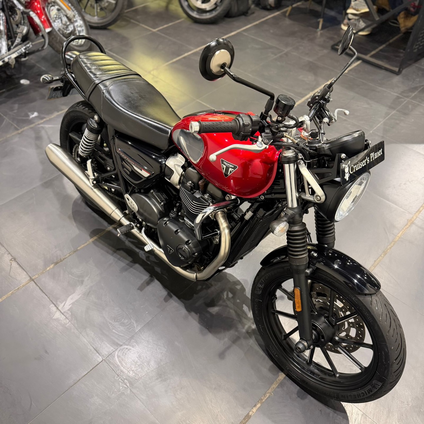 TRIUMPH SPEED TWIN 900