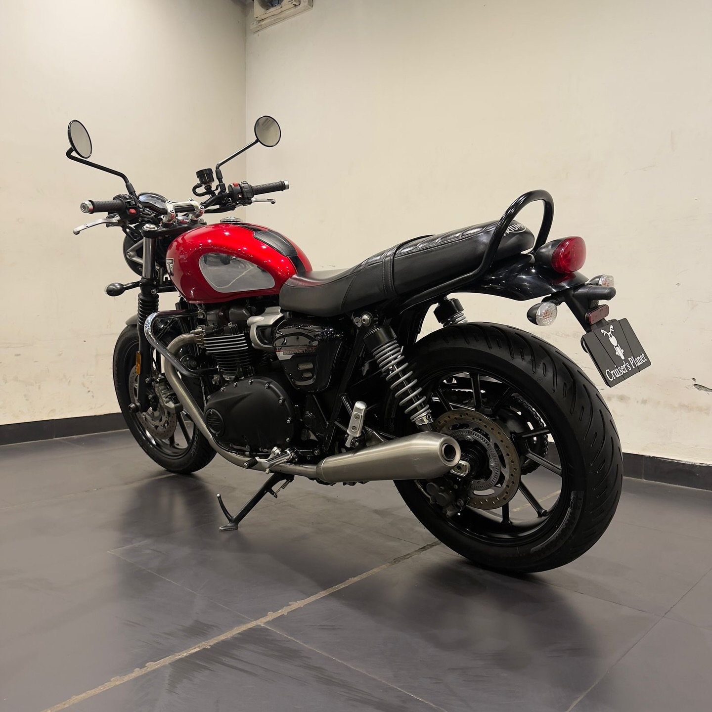 TRIUMPH SPEED TWIN 900
