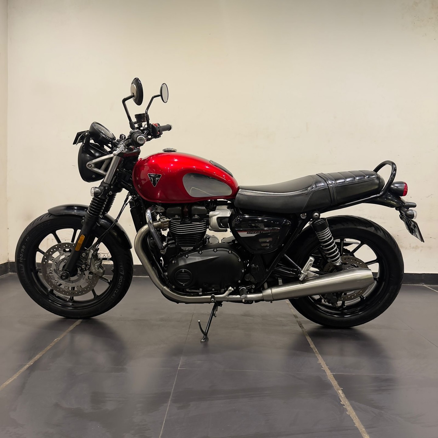 TRIUMPH SPEED TWIN 900
