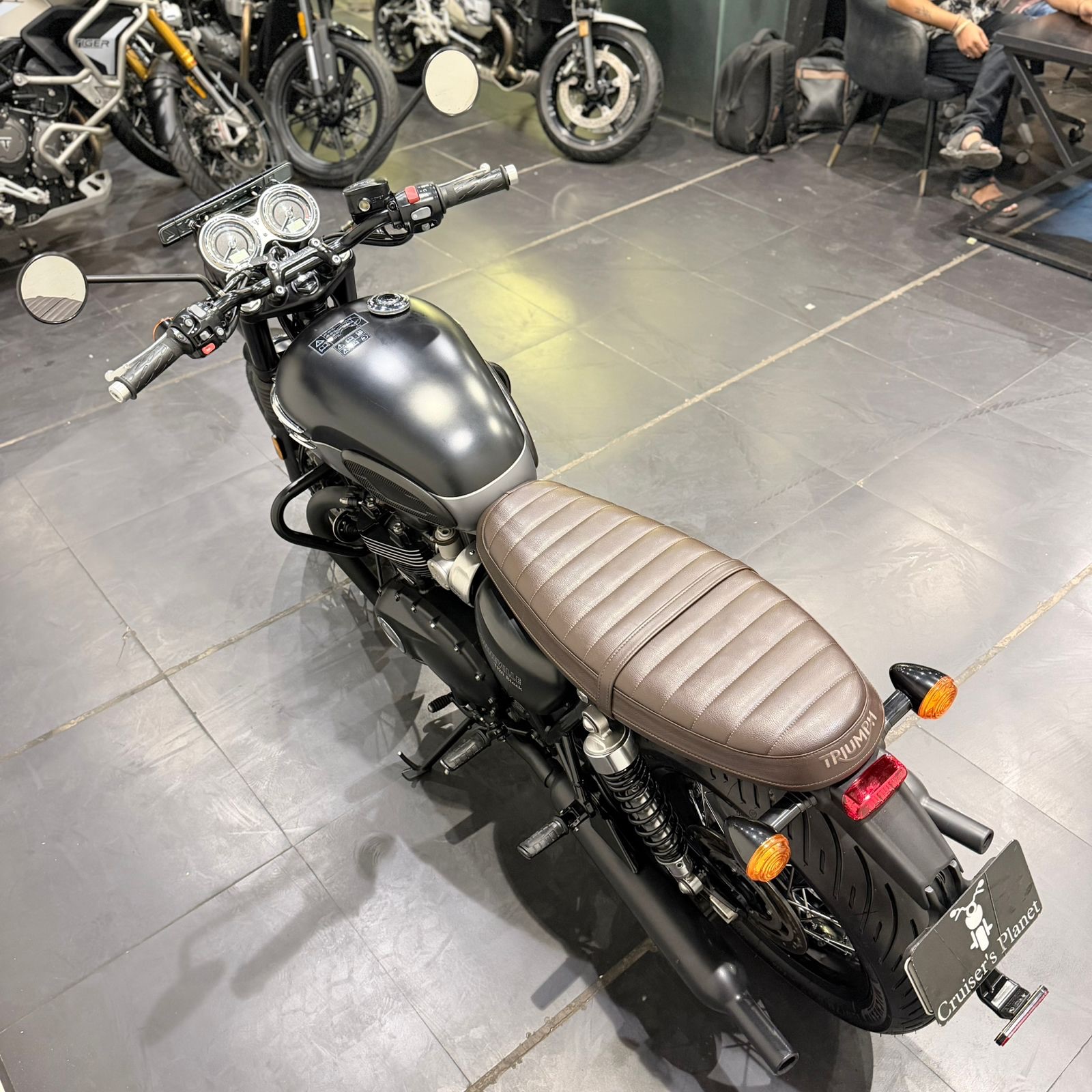 TRIUMPH BONNEVILLE T120 BLACK