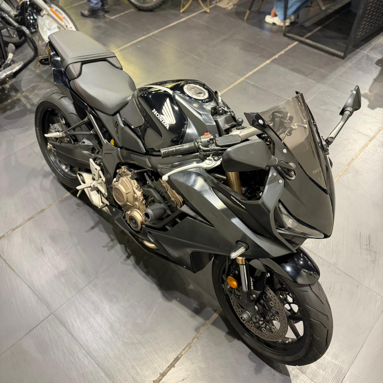 HONDA CBR 650R