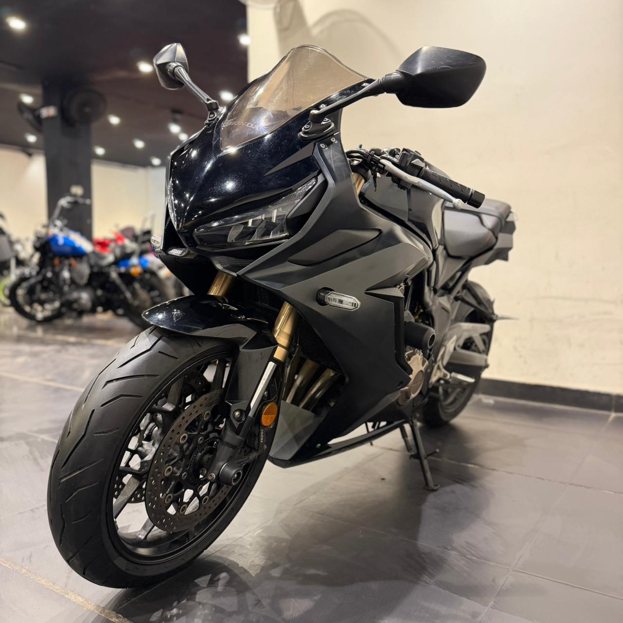 HONDA CBR 650R