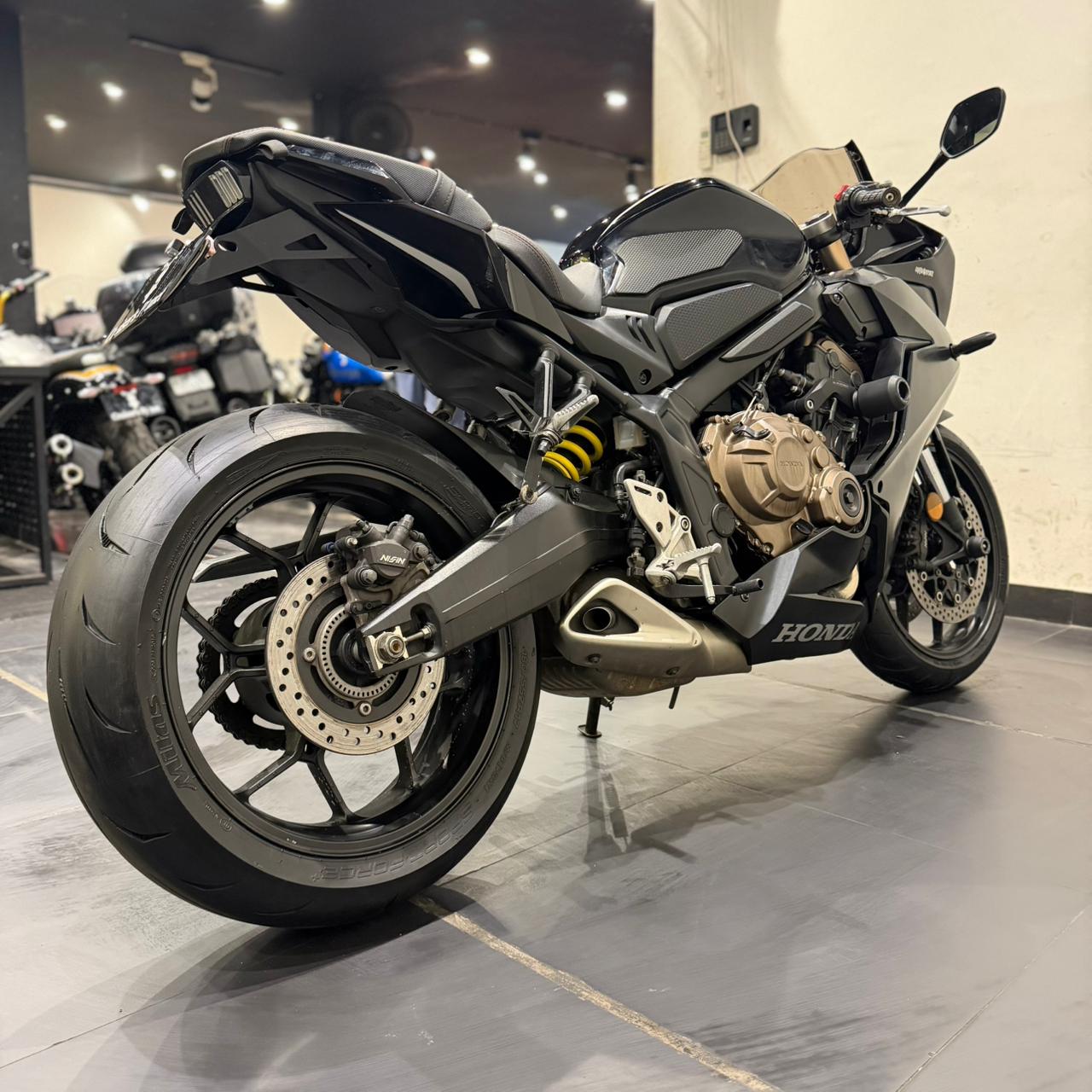 HONDA CBR 650R