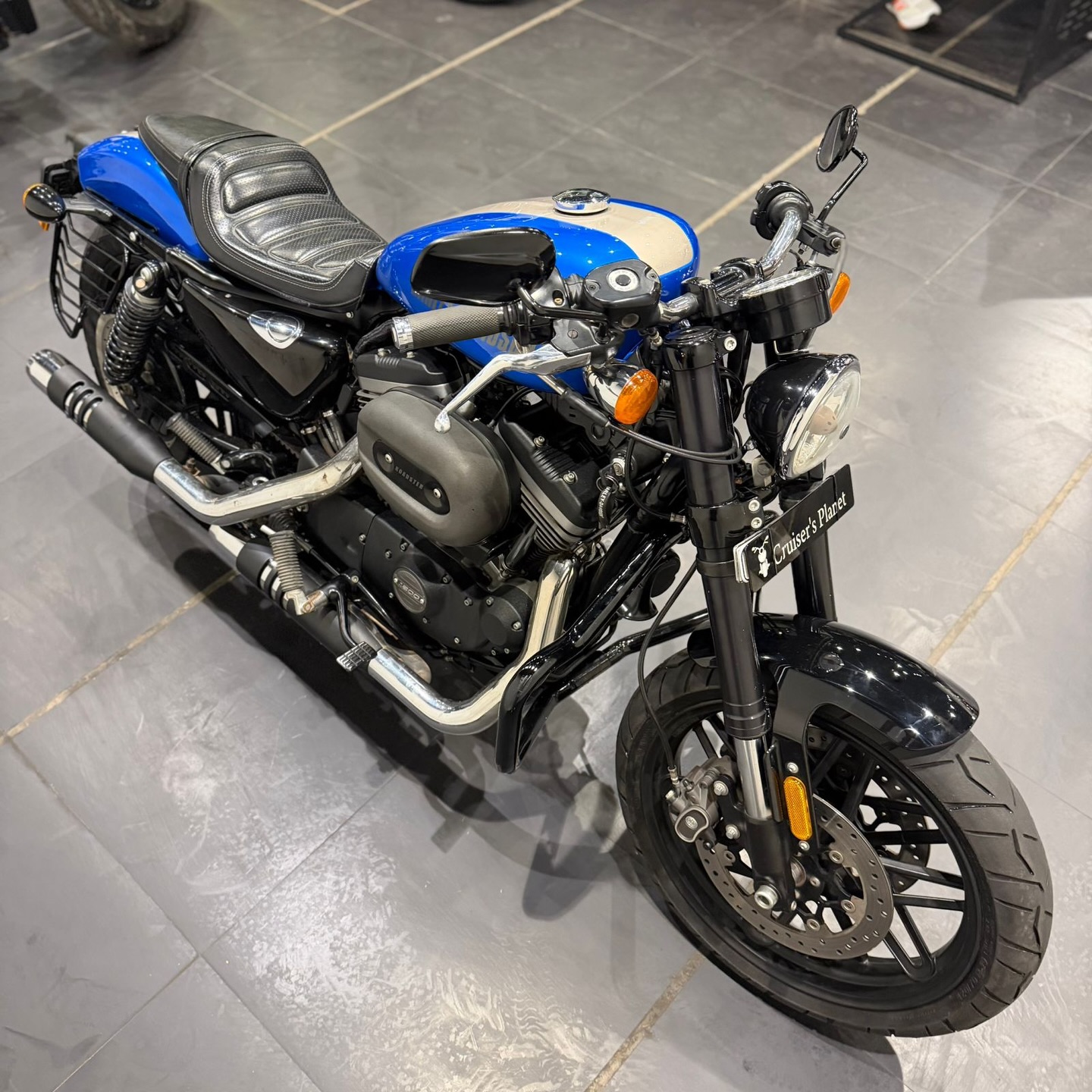 HARLEY DAVIDSON ROADSTER 1200 (2018)