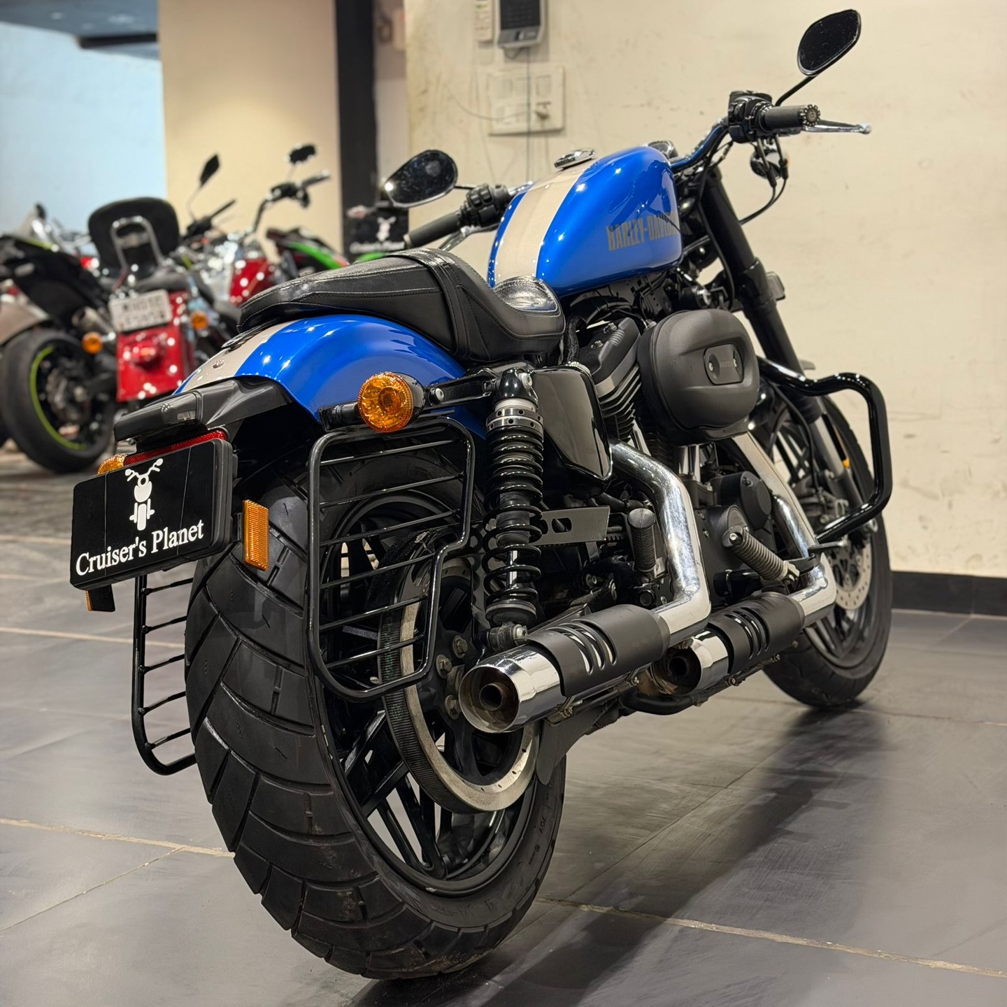 HARLEY DAVIDSON ROADSTER 1200 (2018)