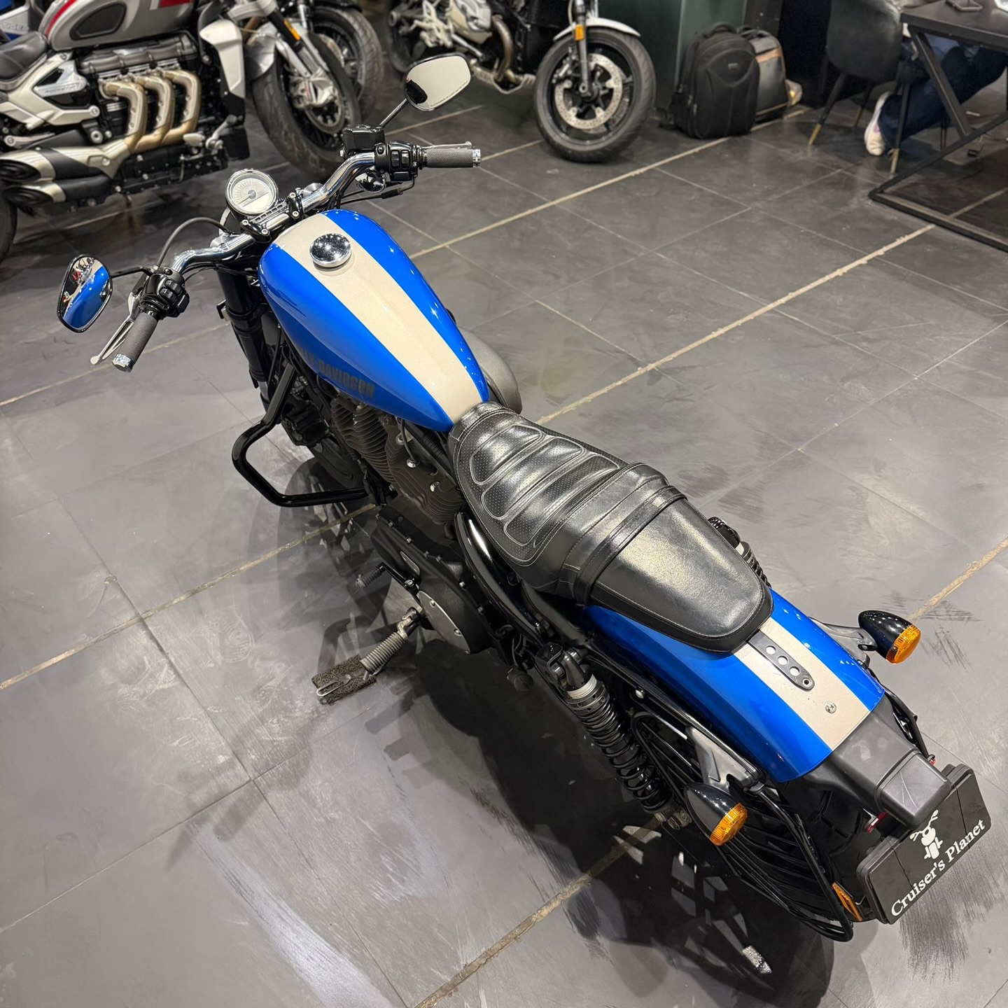 HARLEY DAVIDSON ROADSTER 1200 (2018)