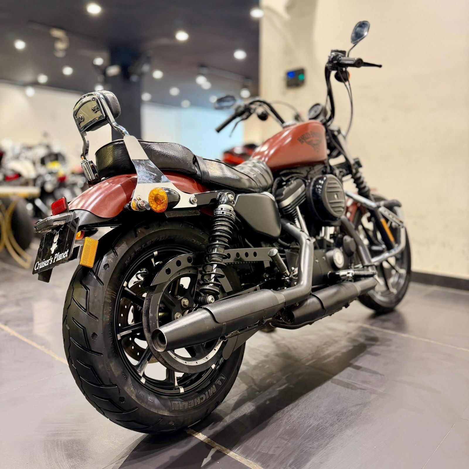 HARLEY DAVIDSON IRON 883 (2017)