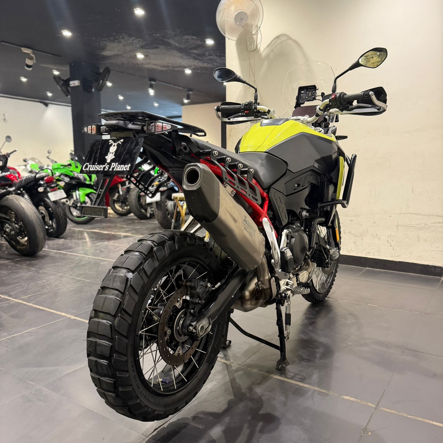 BMW F900 GS
