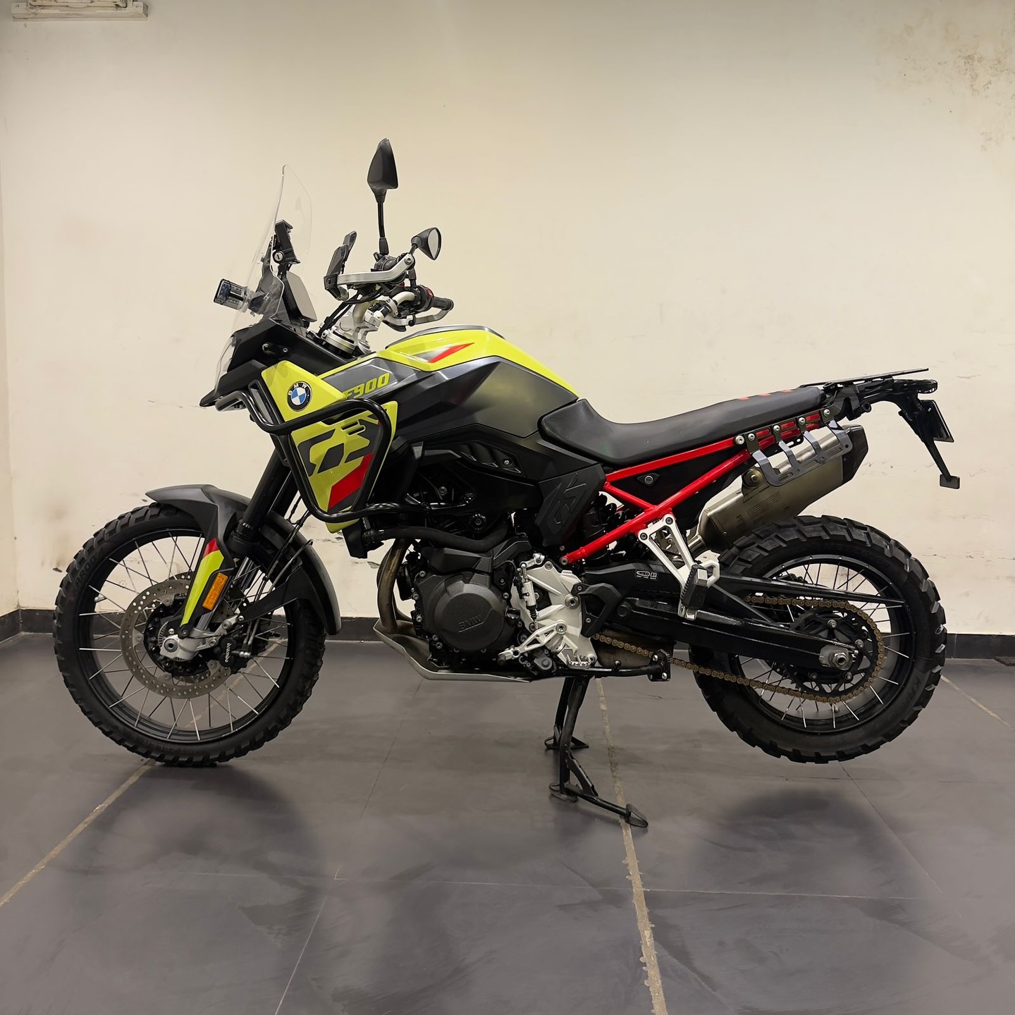 BMW F900 GS