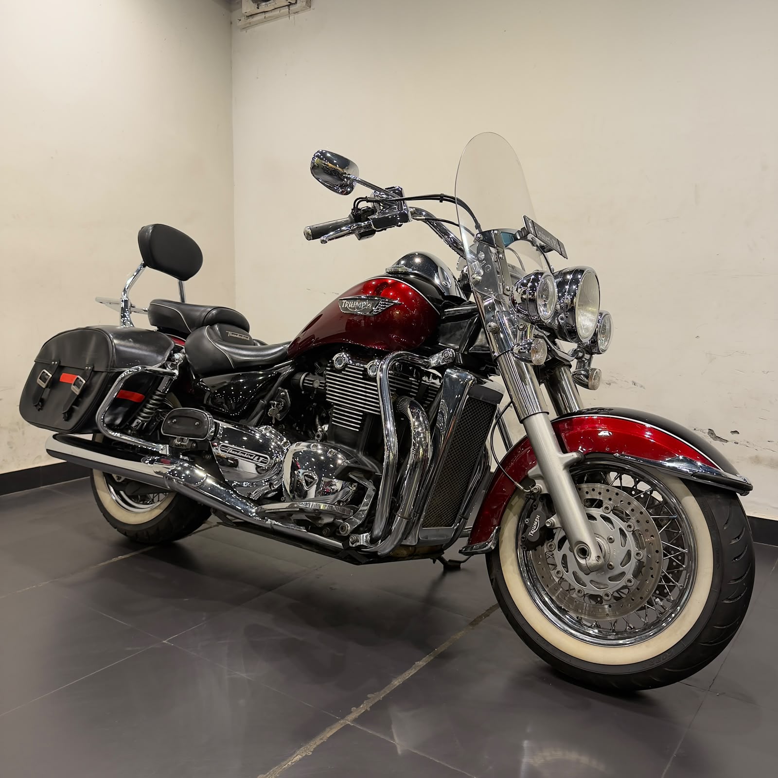 TRIUMPH THUNDERBIRD LT