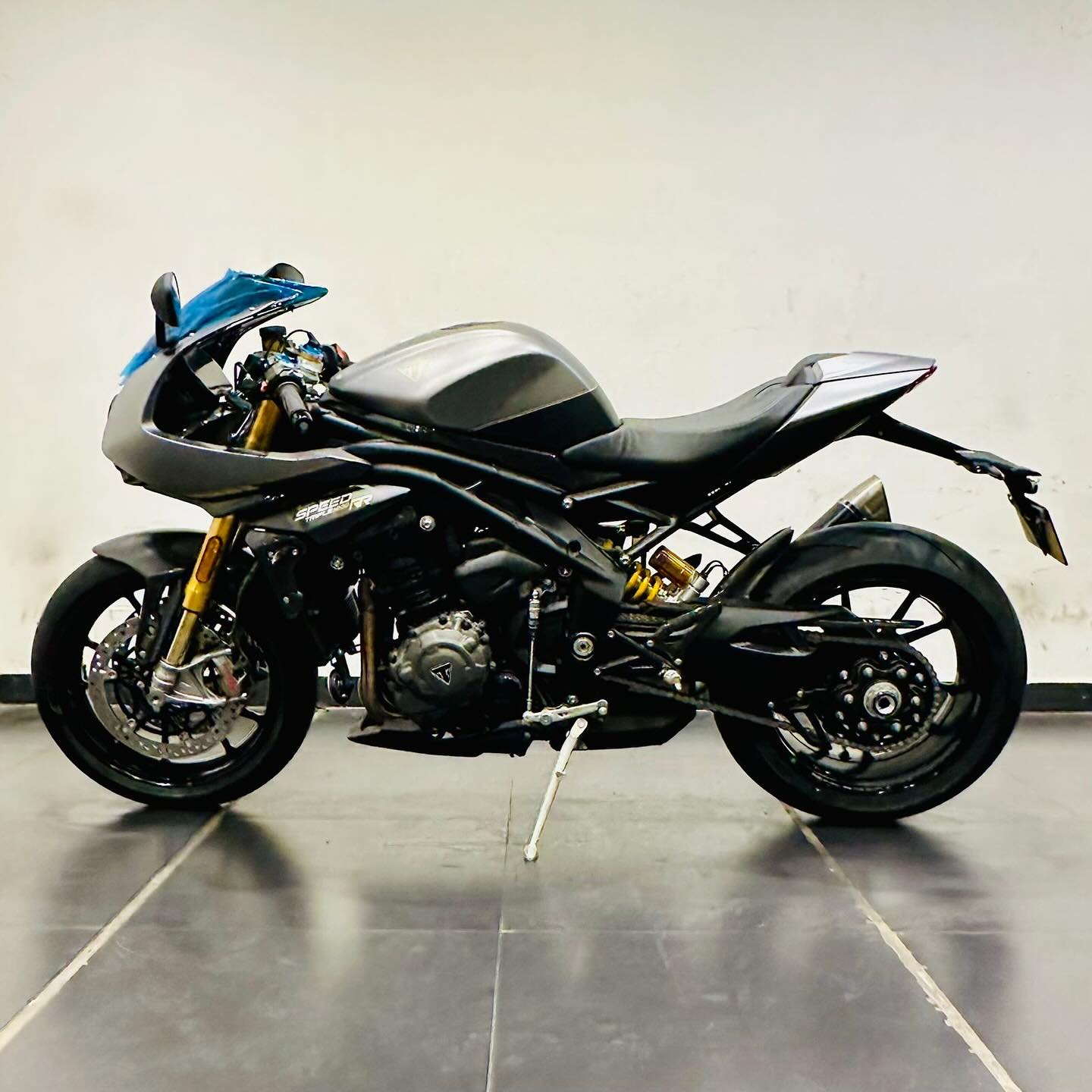 TRIUMPH SPEED TRIPLE 1200 RR BREITLING EDITION