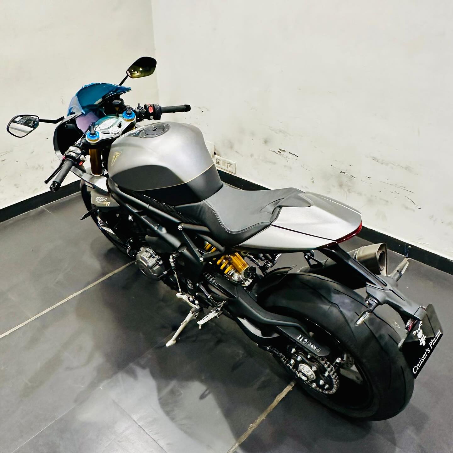 TRIUMPH SPEED TRIPLE 1200 RR BREITLING EDITION